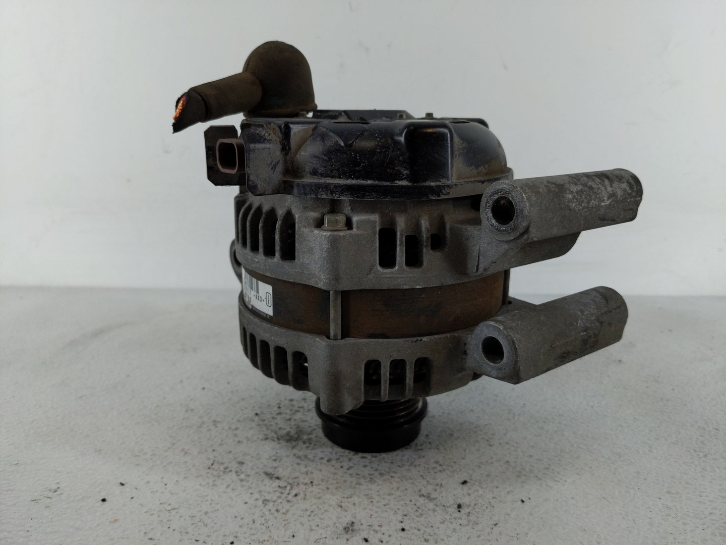 2015-2022 Chevrolet Colorado Alternator Replacement Generator Charging Assembly Engine OEM P/N:13520817 Fits OEM Used Auto P