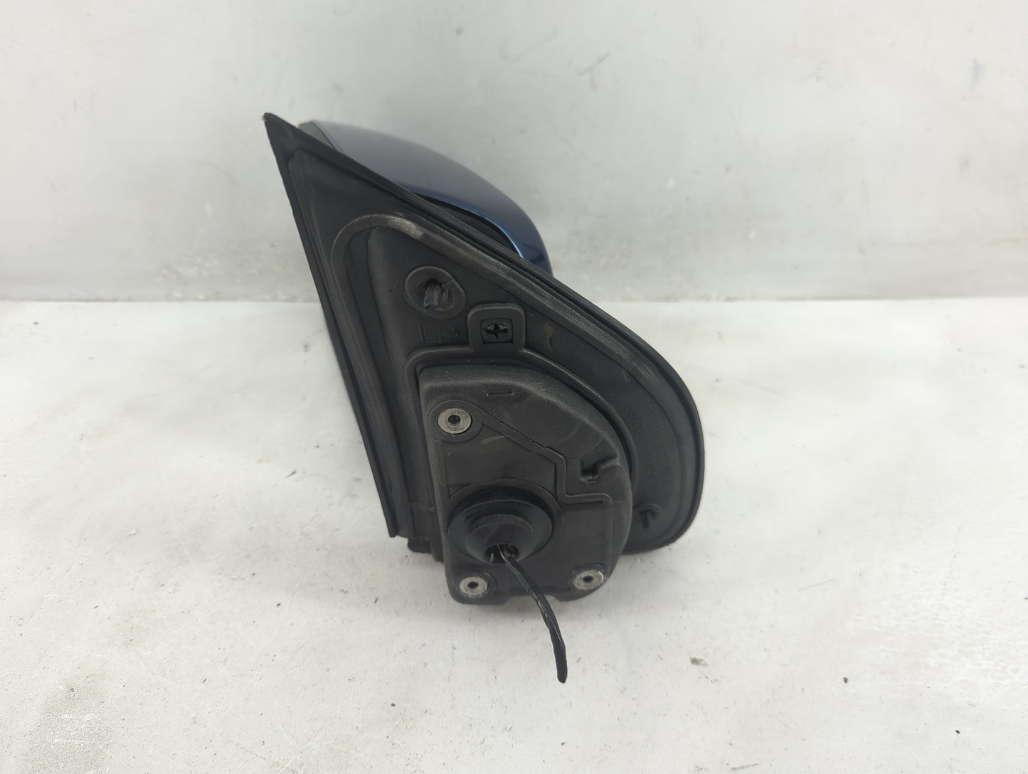 2017-2022 Chevrolet Colorado Driver Side View Mirror - Left Door Mirror OEM Used - Oemusedautoparts1.com
