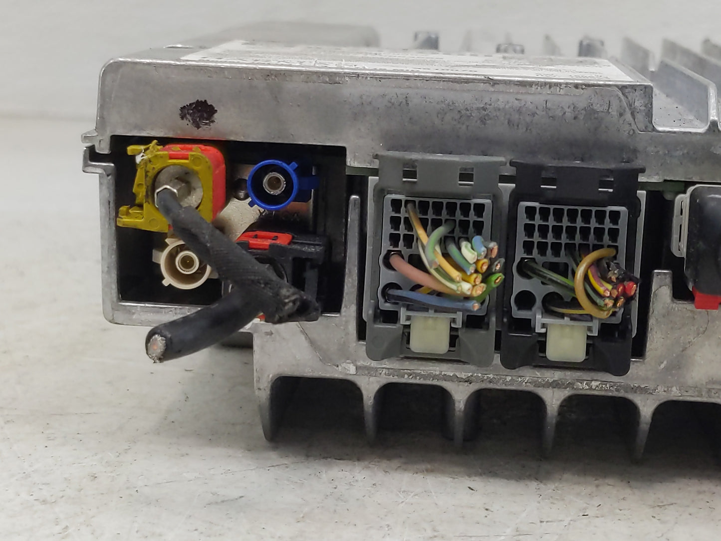 2020 Chevrolet Colorado PCM Engine Control Computer ECU ECM PCU OEM P/N:588352398 84732960 Fits OEM Used Auto Parts - Oemuse