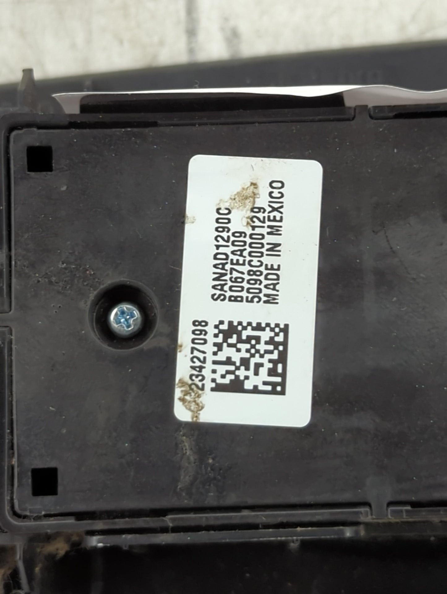 2015-2022 Chevrolet Colorado Master Power Window Switch Replacement Driver Side Left P/N:22964468 Fits OEM Used Auto Parts -