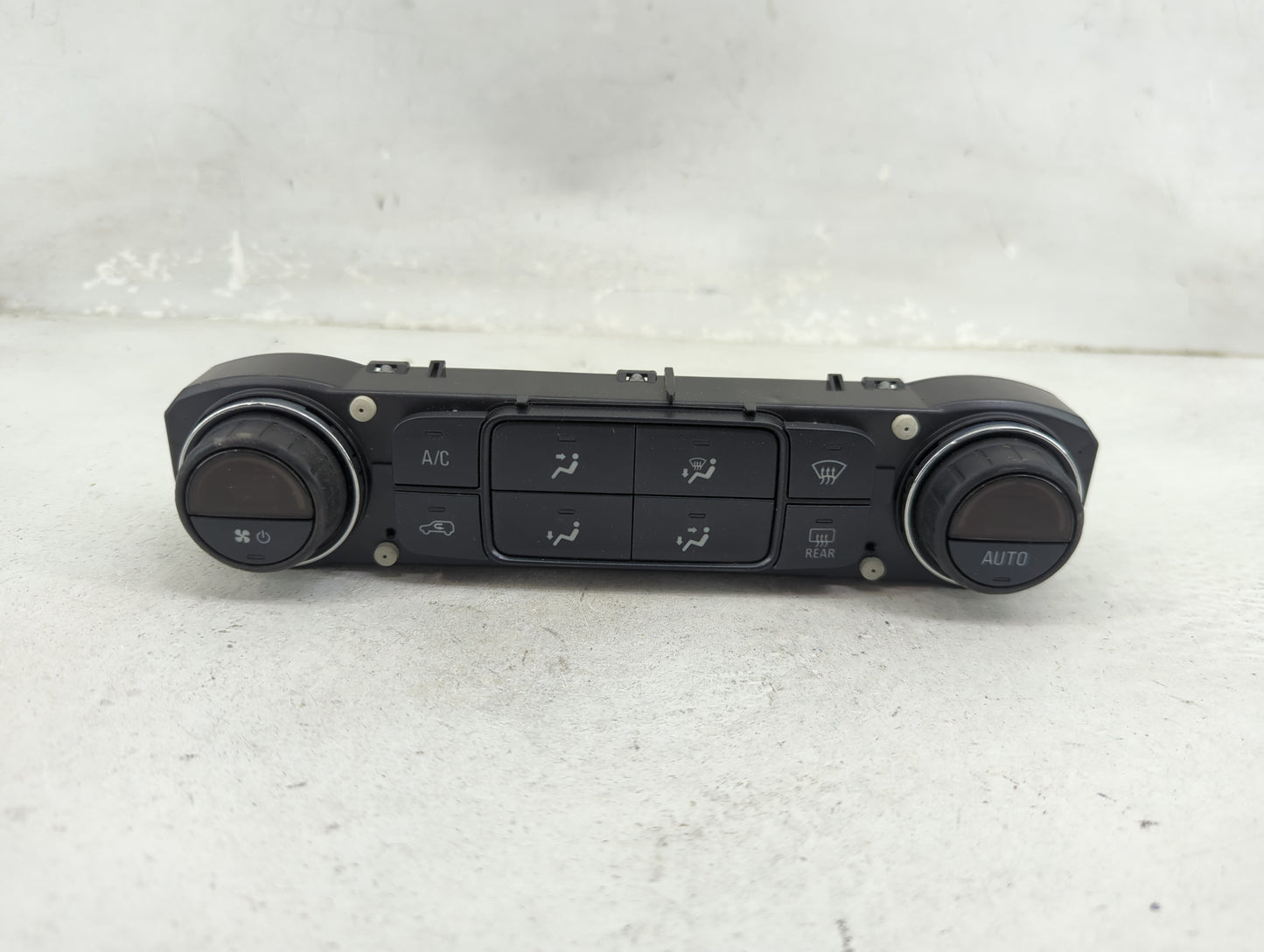 2015-2022 Chevrolet Colorado Climate Control Module Temperature AC/Heater Replacement P/N:815372982 Fits OEM Used Auto Parts
