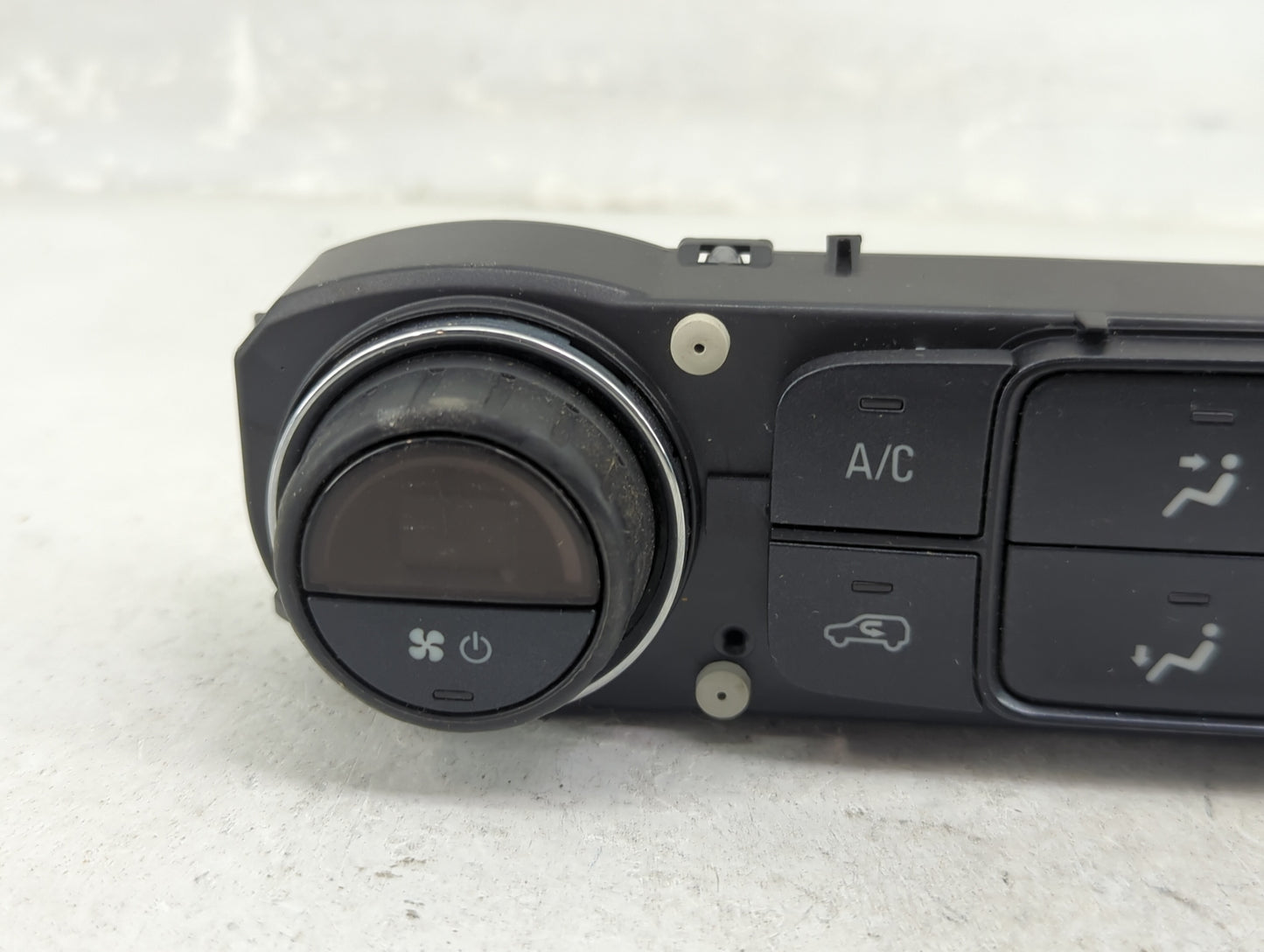 2015-2022 Chevrolet Colorado Climate Control Module Temperature AC/Heater Replacement P/N:815372982 Fits OEM Used Auto Parts