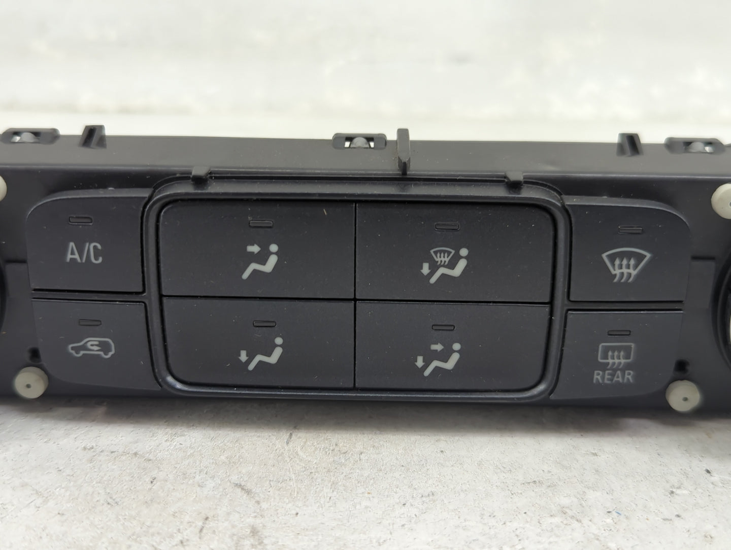 2015-2022 Chevrolet Colorado Climate Control Module Temperature AC/Heater Replacement P/N:815372982 Fits OEM Used Auto Parts