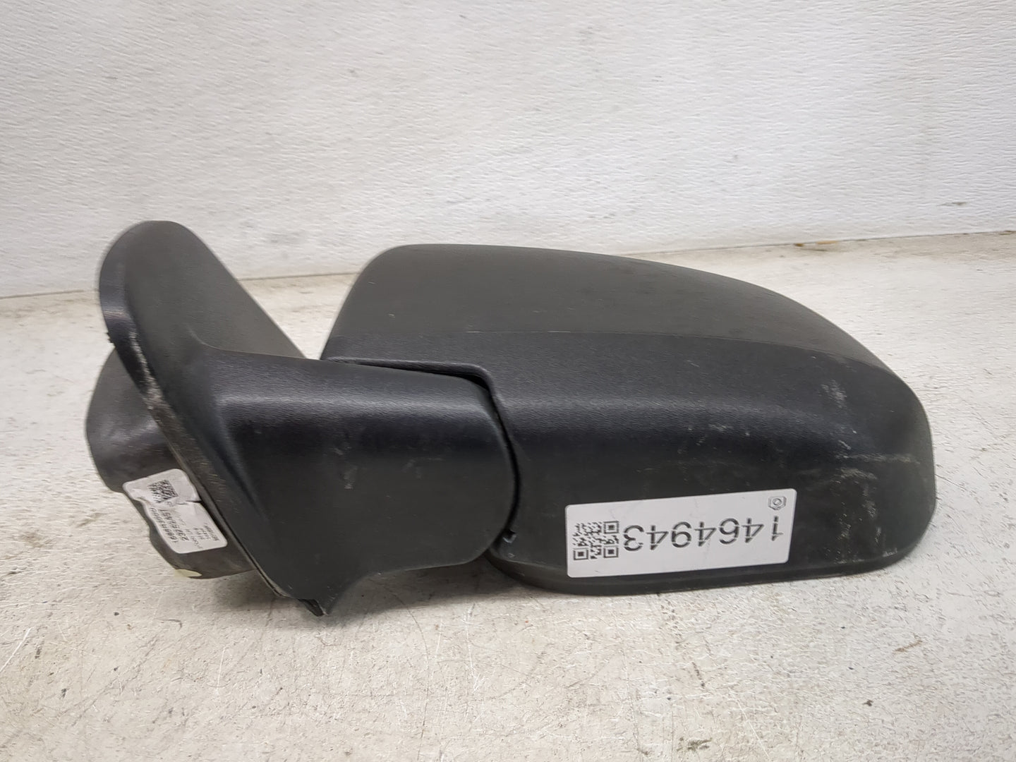 2015-2022 Chevrolet Colorado Driver Side View Mirror - Left Door Mirror OEM Used - Oemusedautoparts1.com