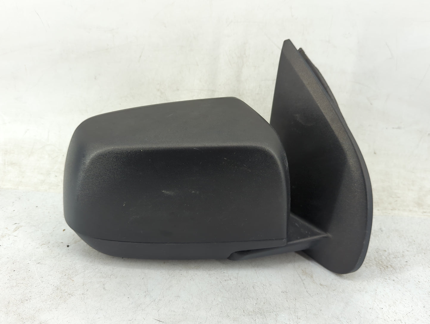 2015-2022 Chevrolet Colorado Passenger Side View Mirror - Right Door Mirror OEM Used - Oemusedautoparts1.com
