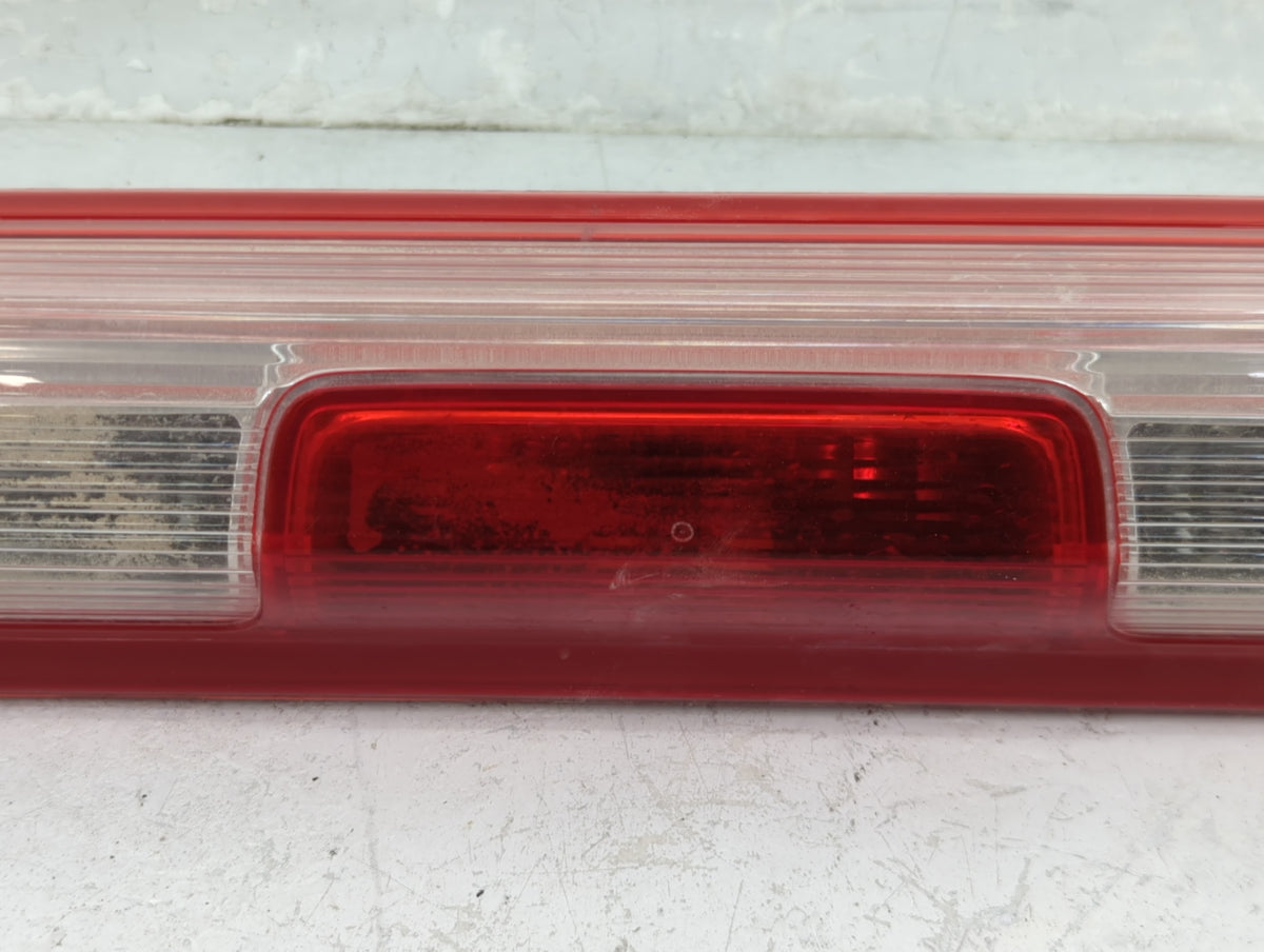 2020 Chevrolet Colorado High Mounted Stop Third Brake Light Lamp - Oemusedautoparts1.com