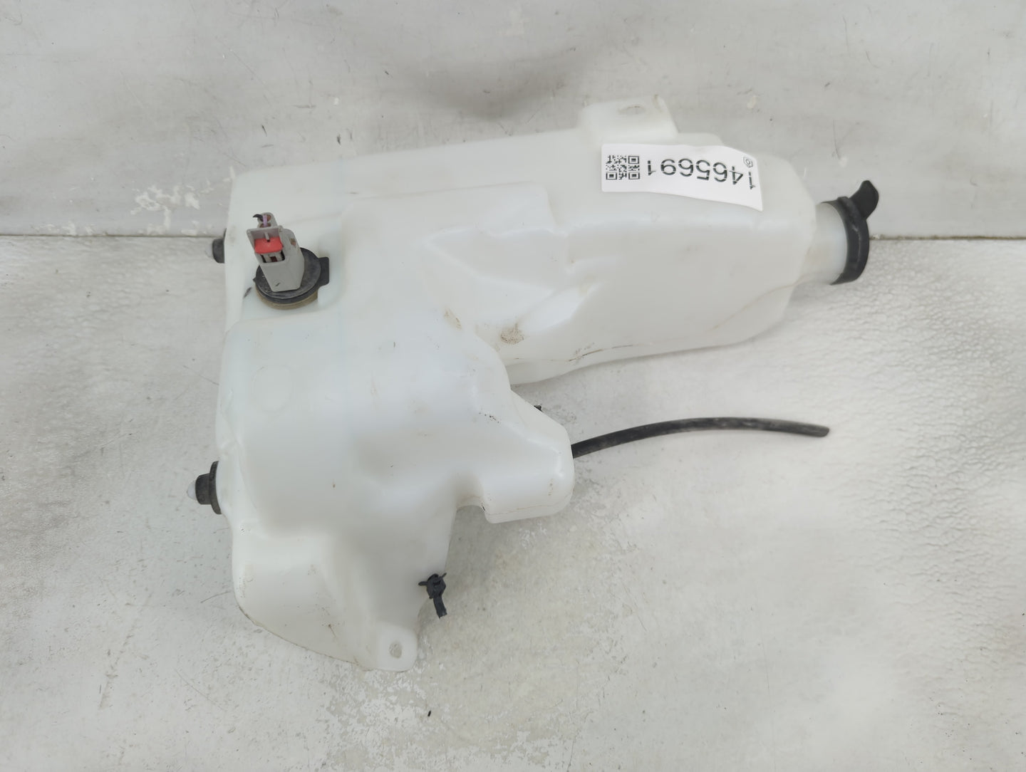 2018 Chevrolet Colorado Windshield Washer Fluid Reservoir Bottle Oem - Oemusedautoparts1.com