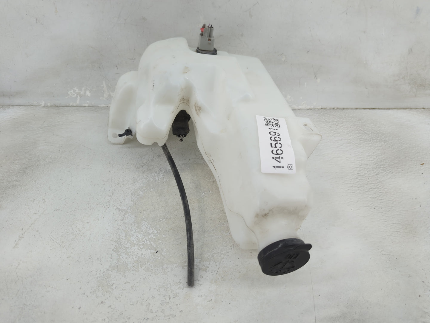 2018 Chevrolet Colorado Windshield Washer Fluid Reservoir Bottle Oem - Oemusedautoparts1.com