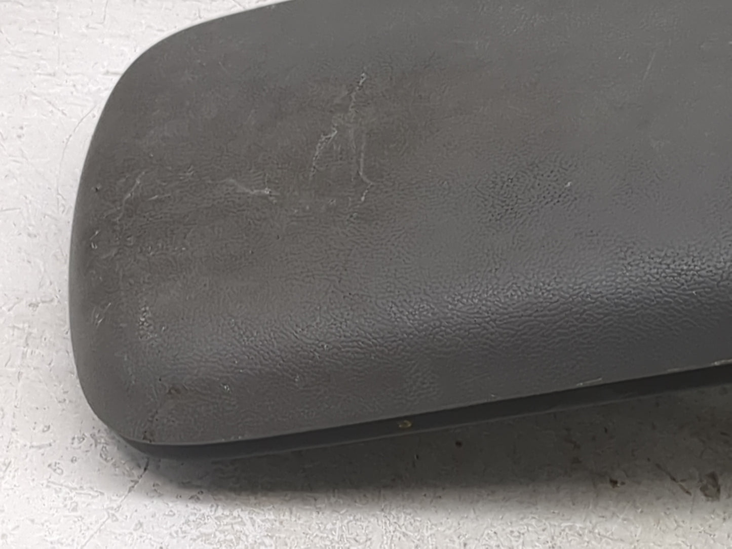 2020 Chevrolet Colorado Center Console Armrest Cover Lid Fits OEM Used Auto Parts - Oemusedautoparts1.com