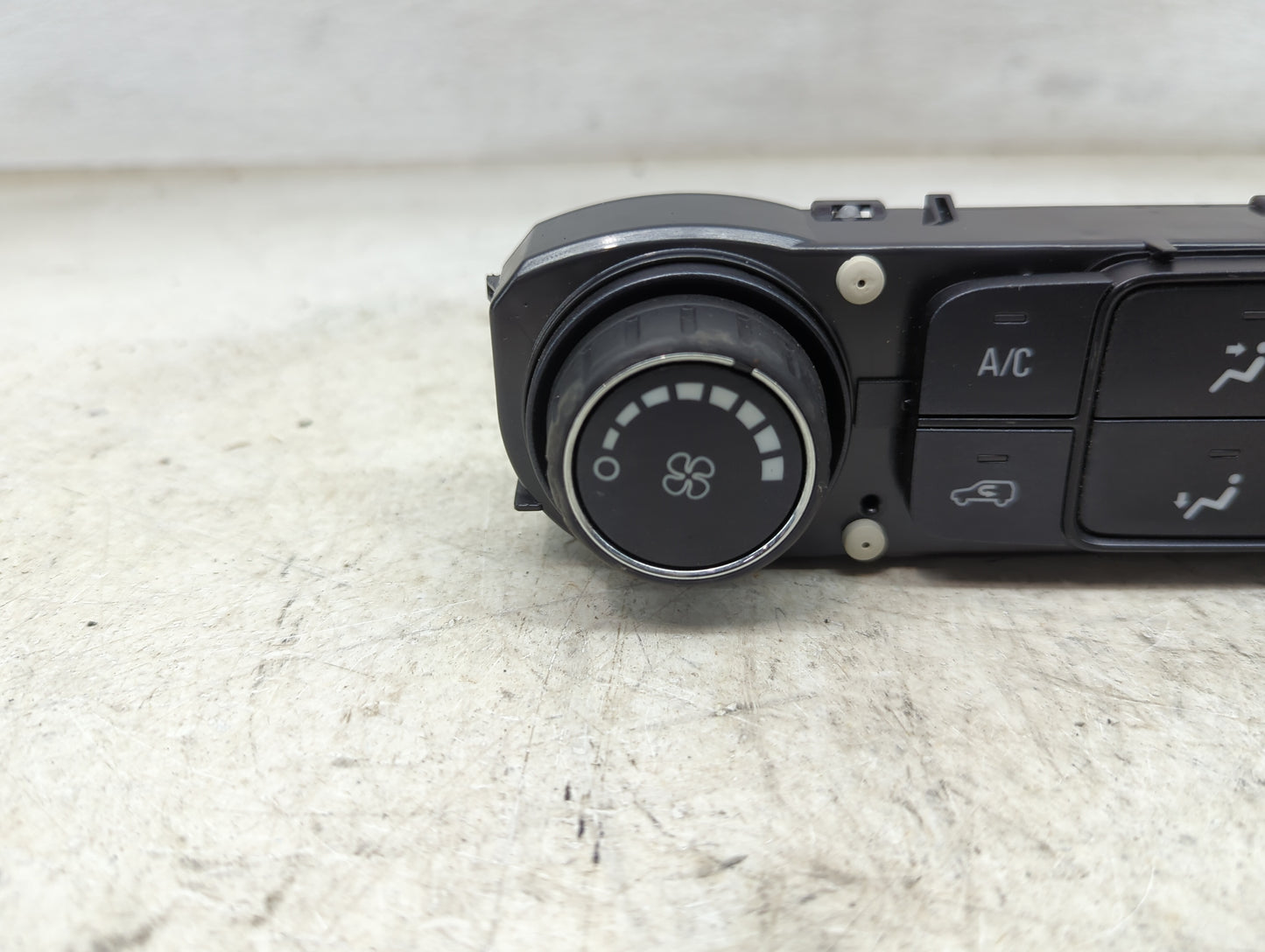 2015-2022 Chevrolet Colorado Climate Control Module Temperature AC/Heater Replacement P/N:815372982 Fits OEM Used Auto Parts