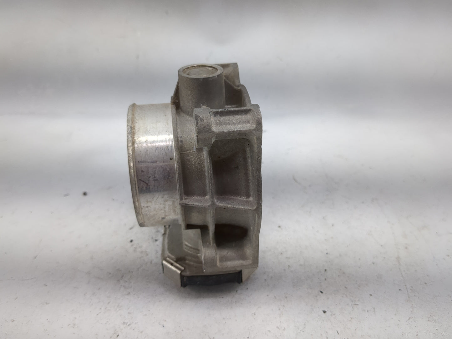 2016-2022 Chevrolet Colorado Throttle Body P/N:12670839AA Fits Fits 2016 2017 2018 2019 2020 2021 2022 OEM Used Auto Parts -