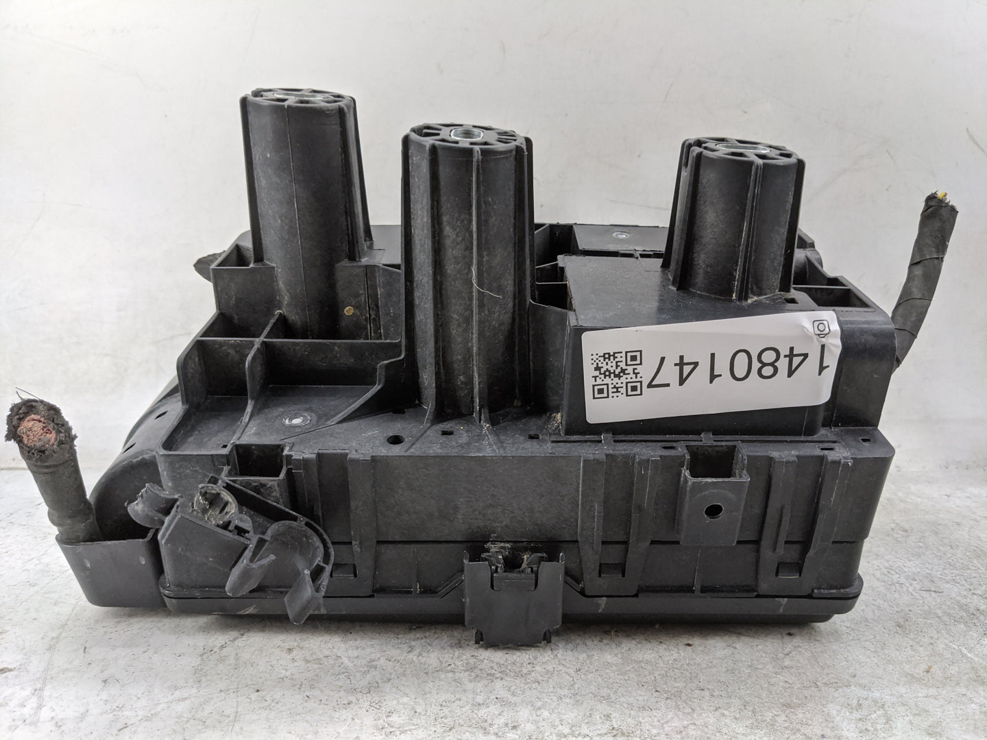 2020-2022 Chevrolet Colorado Fusebox Fuse Box Panel Relay Module P/N:144569 Fits Fits 2020 2021 2022 OEM Used Auto Parts - O
