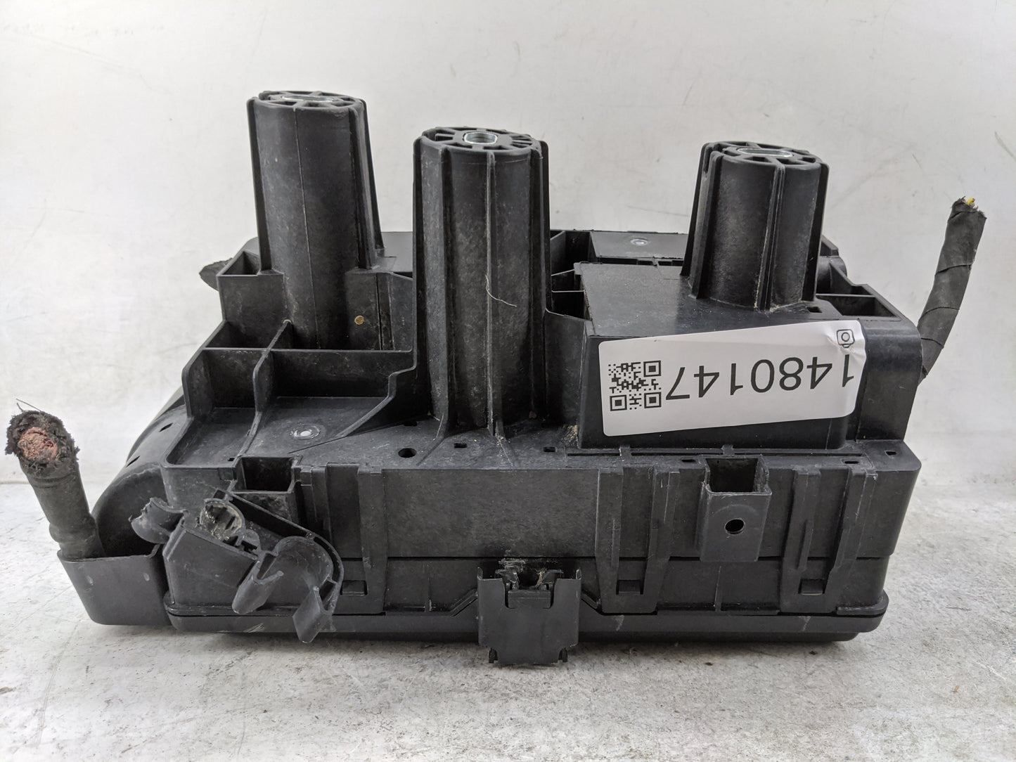 2020-2022 Chevrolet Colorado Fusebox Fuse Box Panel Relay Module P/N:144569 Fits Fits 2020 2021 2022 OEM Used Auto Parts - O