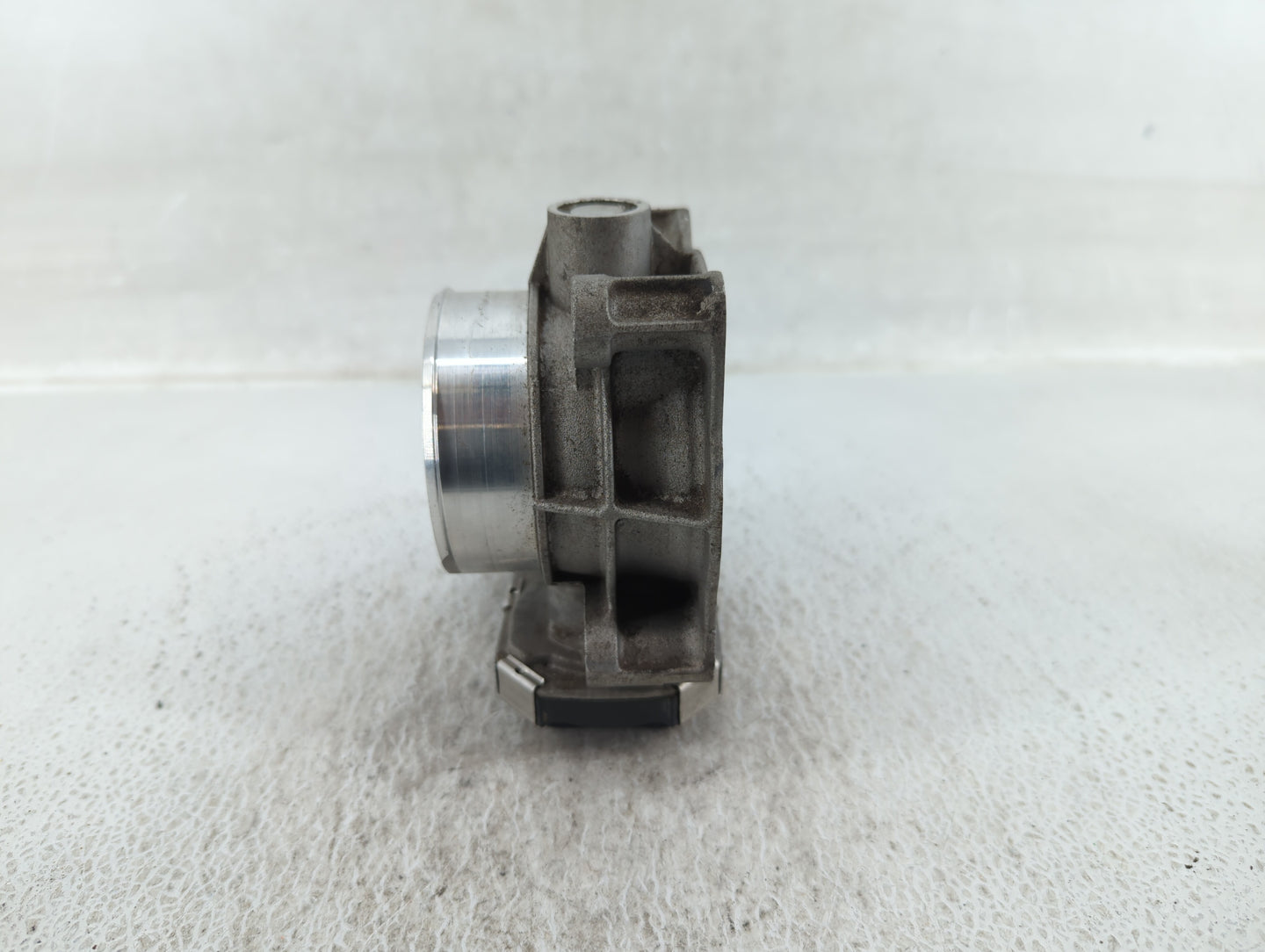 2016-2022 Chevrolet Colorado Throttle Body P/N:12670839AA Fits Fits 2016 2017 2018 2019 2020 2021 2022 OEM Used Auto Parts -