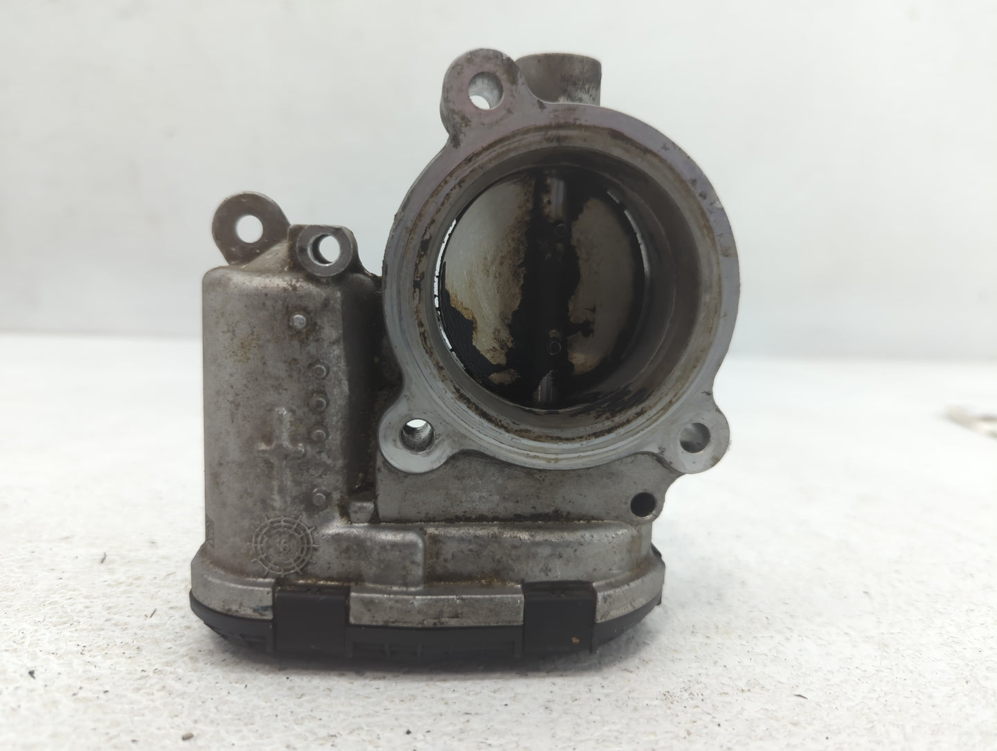 2016-2022 Chevrolet Colorado Throttle Body P/N:K2GE 9F991 AA Fits Fits 2016 2017 2018 2019 2020 2021 2022 OEM Used Auto Part