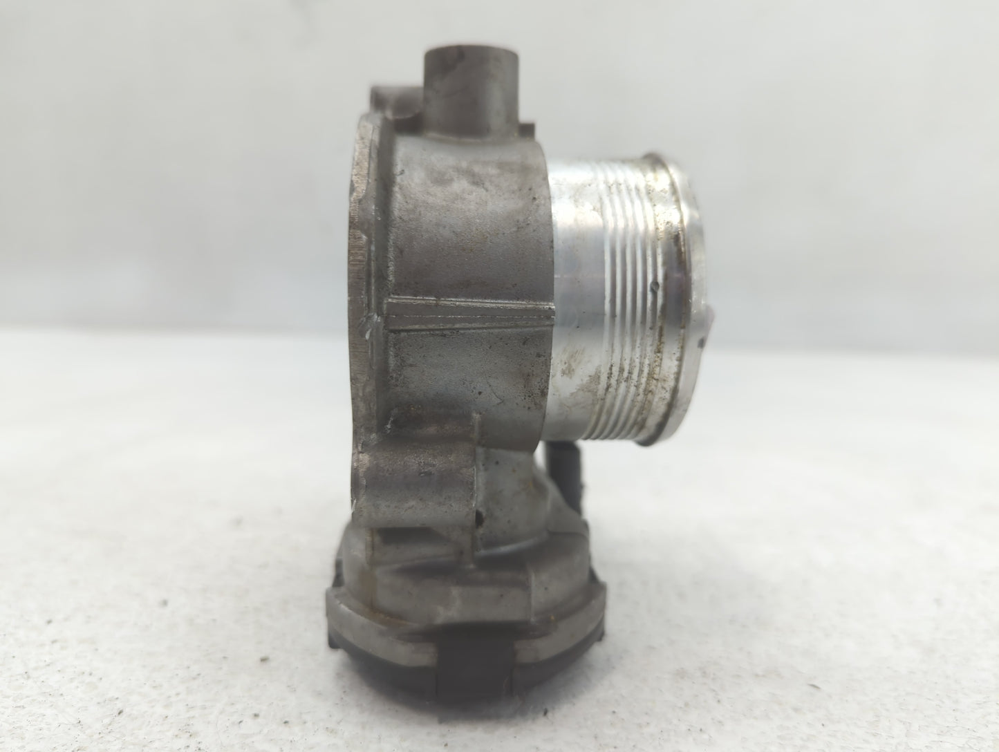 2016-2022 Chevrolet Colorado Throttle Body P/N:K2GE 9F991 AA Fits Fits 2016 2017 2018 2019 2020 2021 2022 OEM Used Auto Part