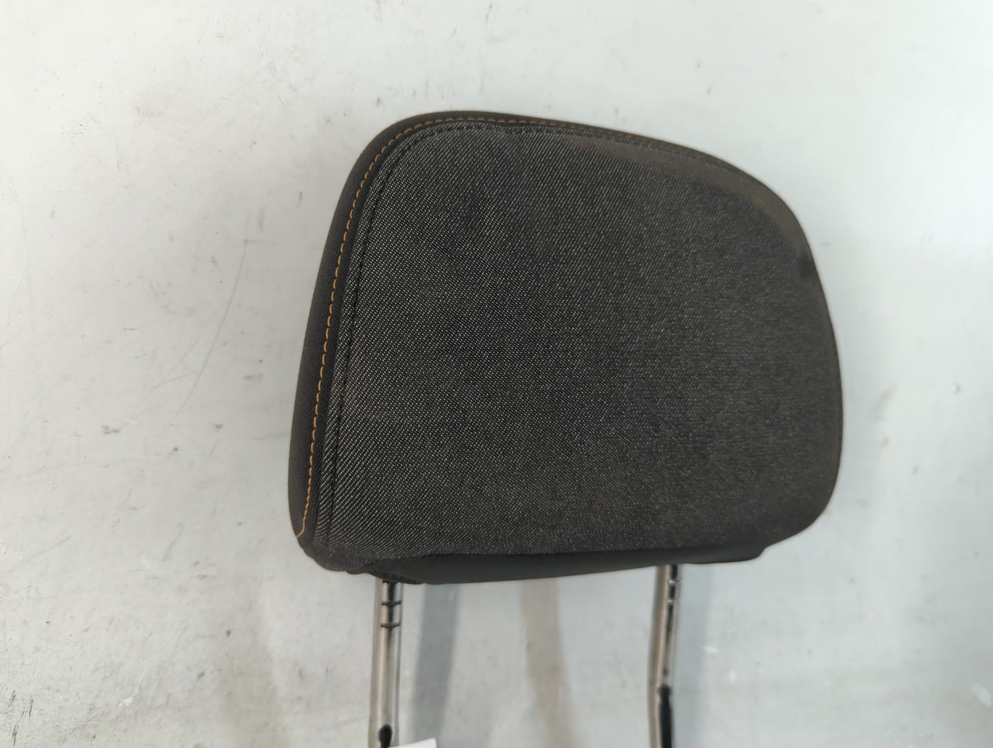 2018-2022 Chevrolet Equinox Headrest Head Rest Front Driver Passenger Seat Fits Fits 2018 2019 2020 2021 2022 OEM Used Auto 