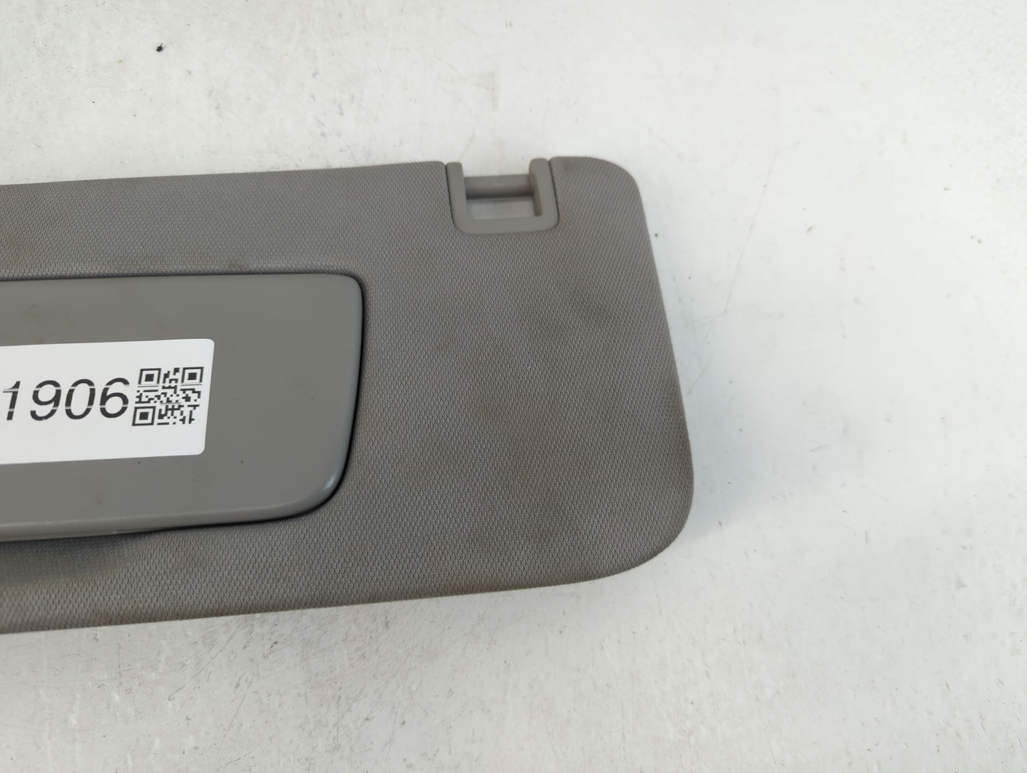 2020-2022 Chevrolet Equinox Sun Visor Shade Replacement Driver Left Mirror Fits Fits 2020 2021 2022 OEM Used Auto Parts - Oe