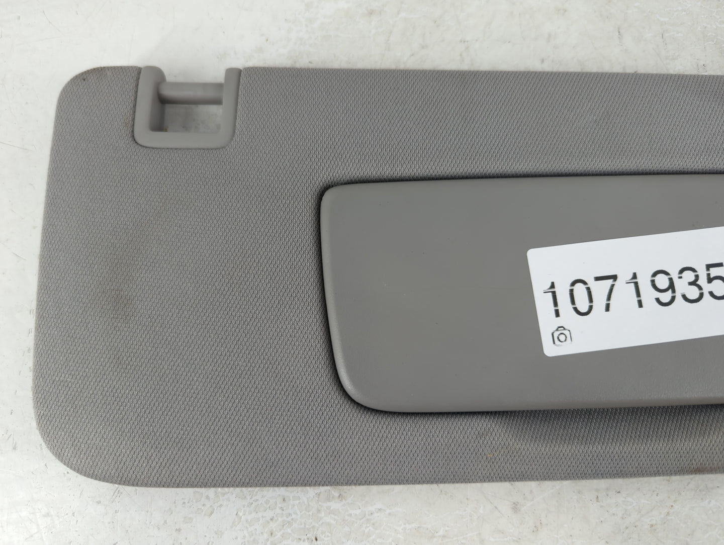 2020-2022 Chevrolet Equinox Sun Visor Shade Replacement Passenger Right Mirror Fits Fits 2020 2021 2022 OEM Used Auto Parts 