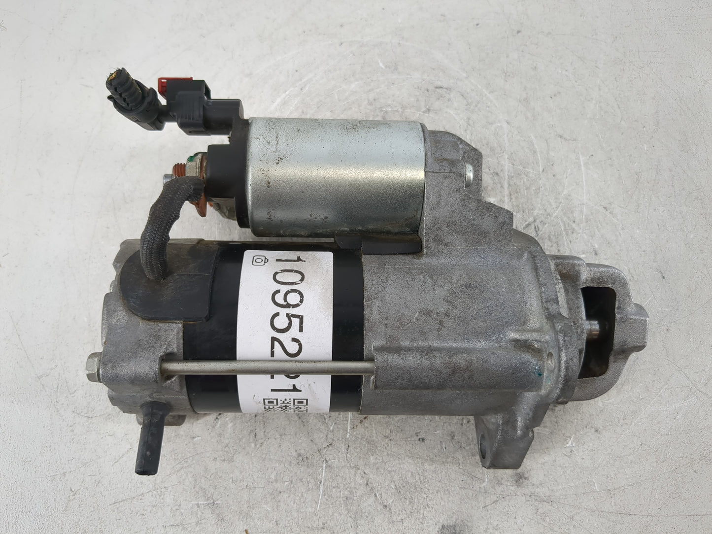 2018-2022 Chevrolet Equinox Car Starter Motor Solenoid OEM P/N:12690481 Fits Fits 2017 2018 2019 2020 2021 2022 OEM Used Aut