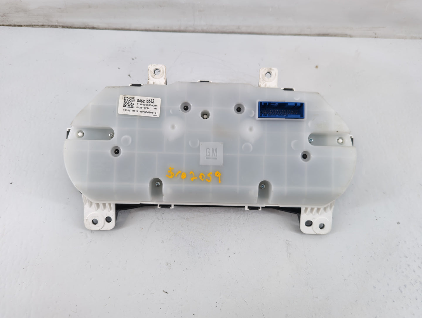 2019-2022 Chevrolet Equinox Instrument Cluster Speedometer Gauges P/N:84625643 Fits Fits 2019 2020 2021 2022 OEM Used Auto P