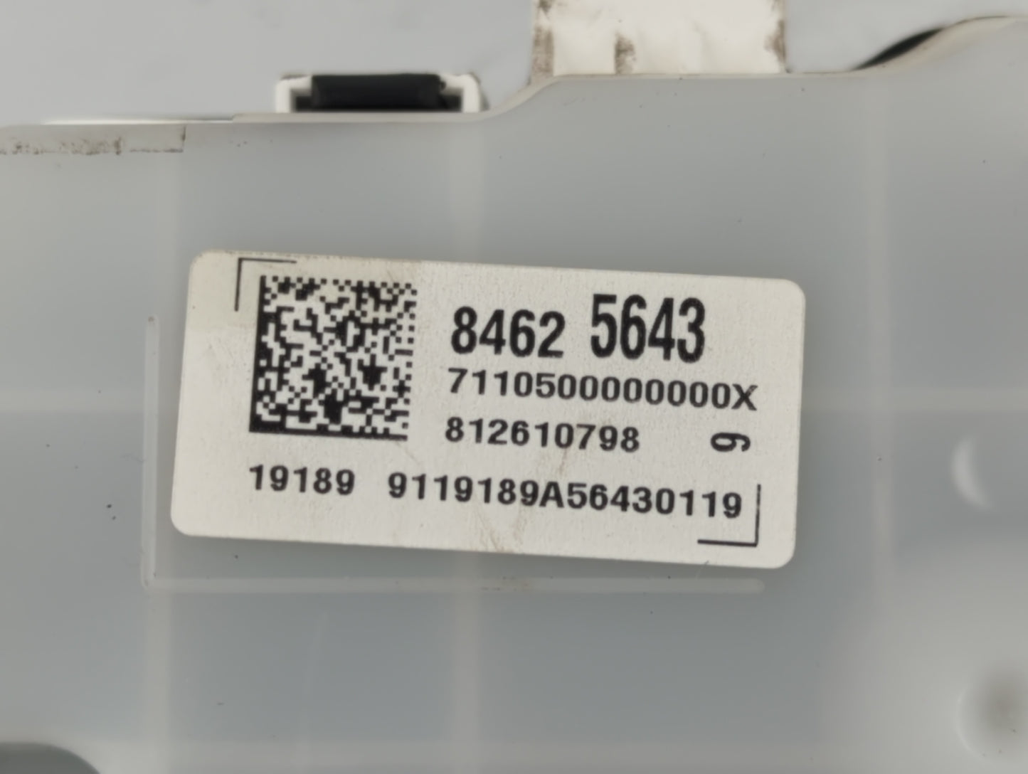 2019-2022 Chevrolet Equinox Instrument Cluster Speedometer Gauges P/N:84625643 Fits Fits 2019 2020 2021 2022 OEM Used Auto P