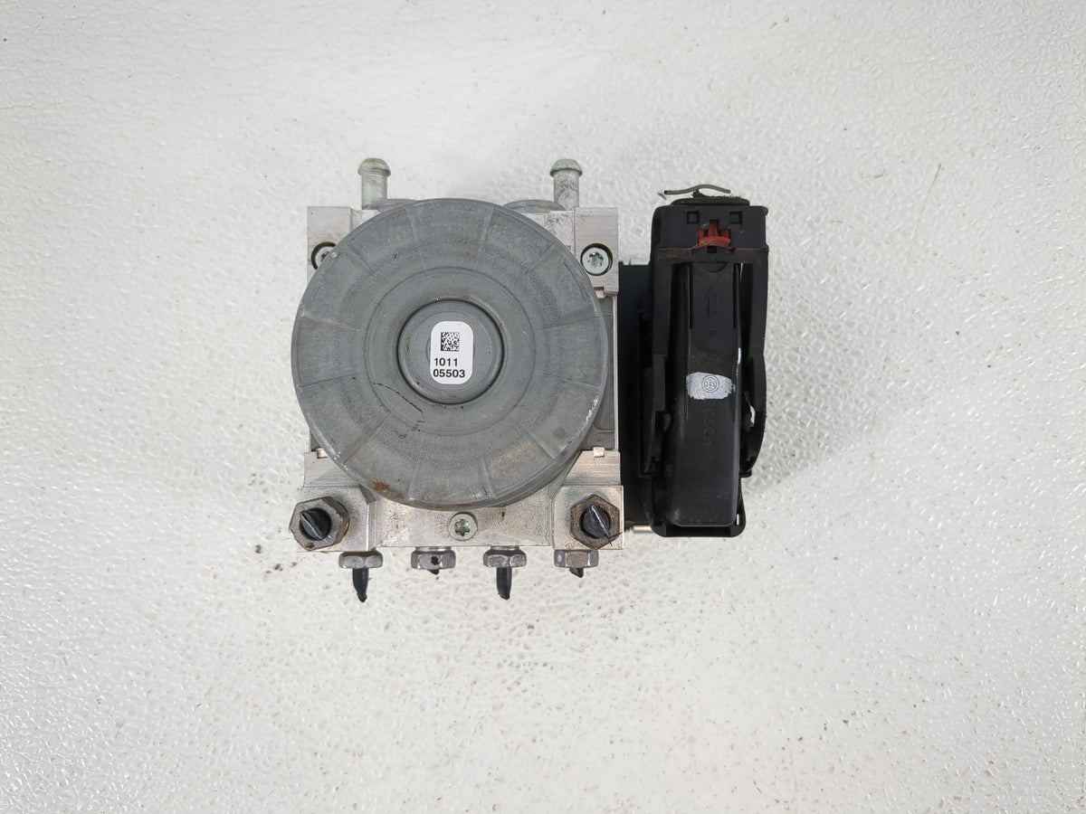 2020-2022 Chevrolet Equinox Anti-Lock Brake ABS Pump Module Actuator OEM P/N:84825144 Fits Fits 2020 2021 2022 OEM Used Auto