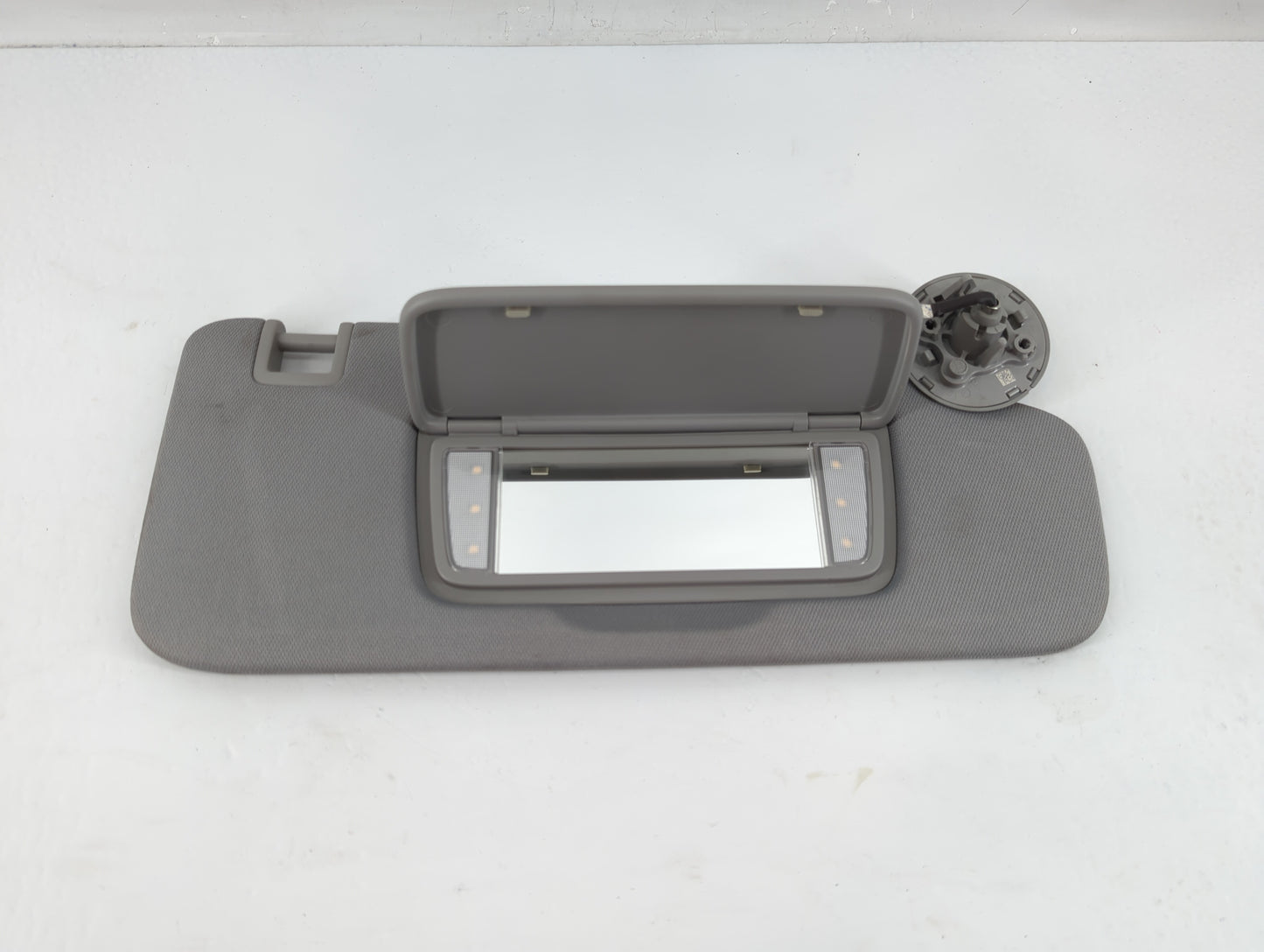 2020-2022 Chevrolet Equinox Sun Visor Shade Replacement Passenger Right Mirror Fits Fits 2020 2021 2022 OEM Used Auto Parts 