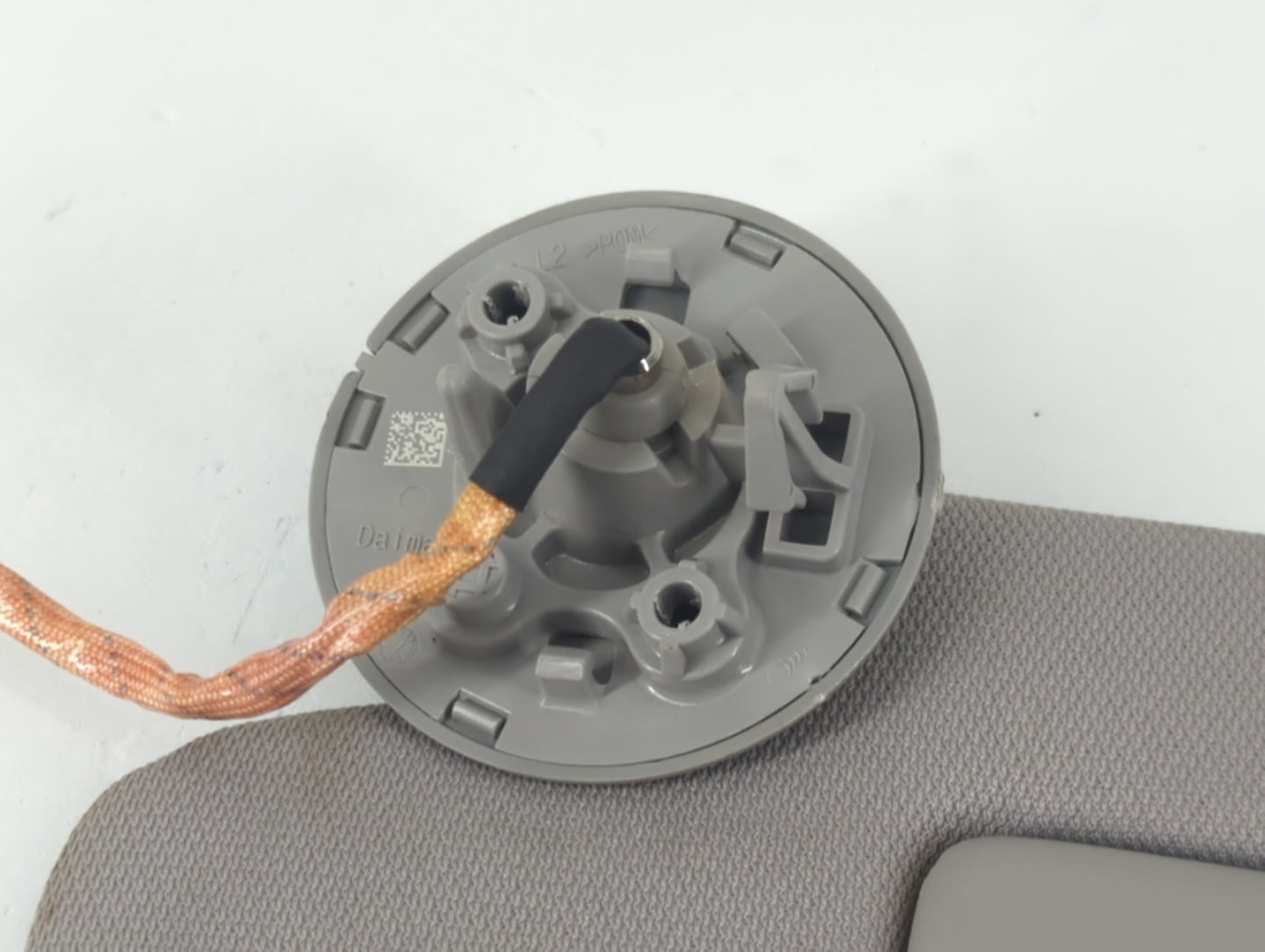 2020-2022 Chevrolet Equinox Sun Visor Shade Replacement Driver Left Mirror Fits Fits 2020 2021 2022 OEM Used Auto Parts - Oe