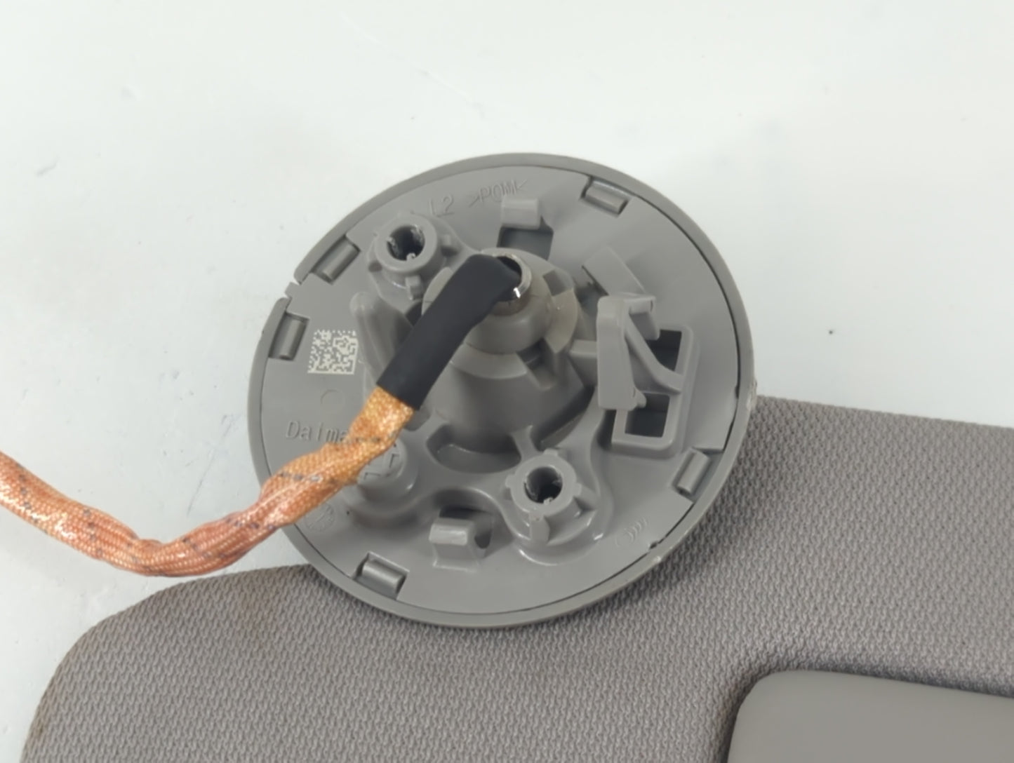 2020-2022 Chevrolet Equinox Sun Visor Shade Replacement Driver Left Mirror Fits Fits 2020 2021 2022 OEM Used Auto Parts - Oe