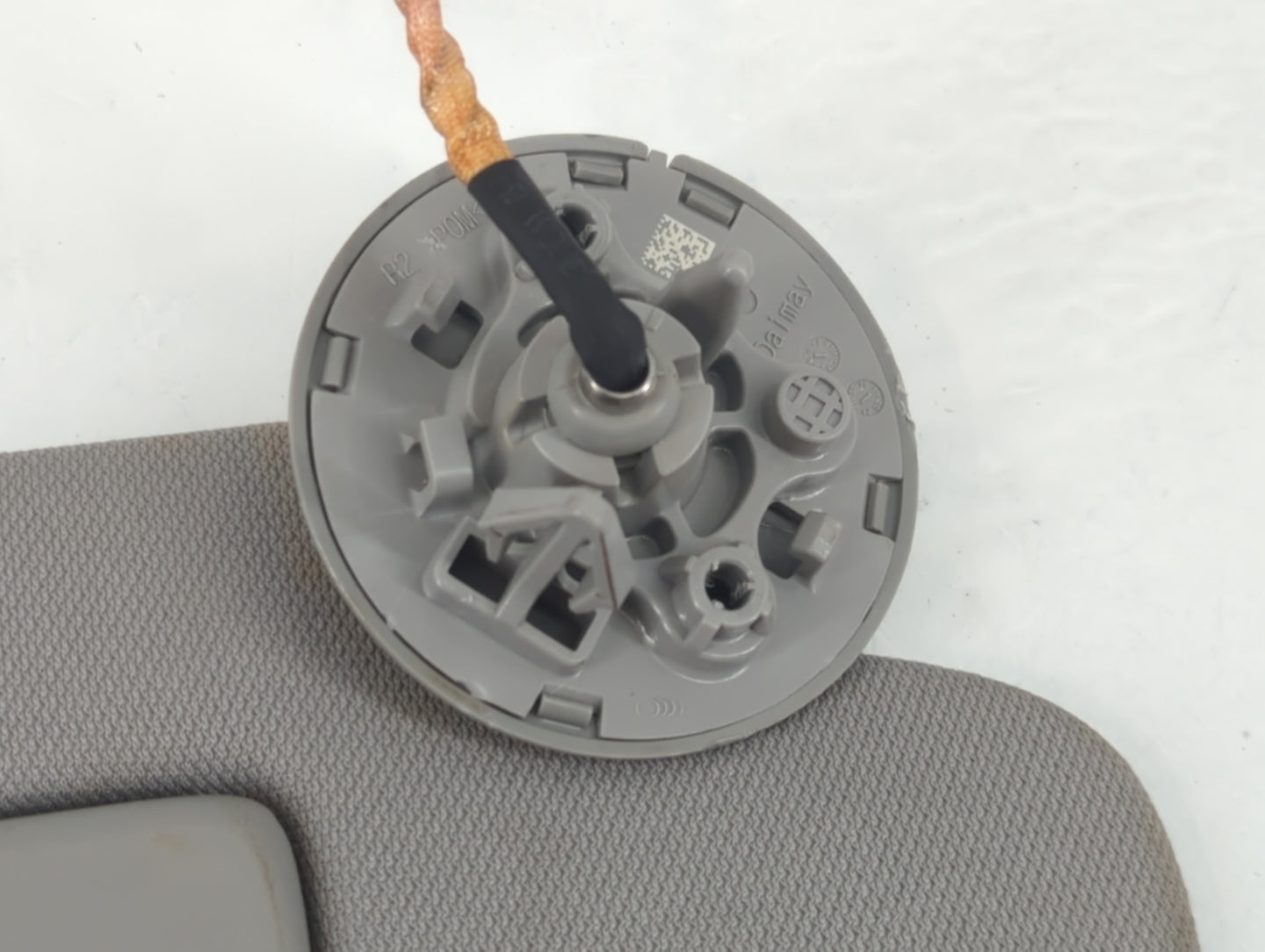 2020-2022 Chevrolet Equinox Sun Visor Shade Replacement Passenger Right Mirror Fits Fits 2020 2021 2022 OEM Used Auto Parts 