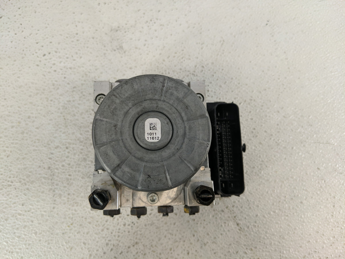 2020-2022 Chevrolet Equinox Anti-Lock Brake ABS Pump Module Actuator OEM P/N:84825144 Fits Fits 2020 2021 2022 OEM Used Auto