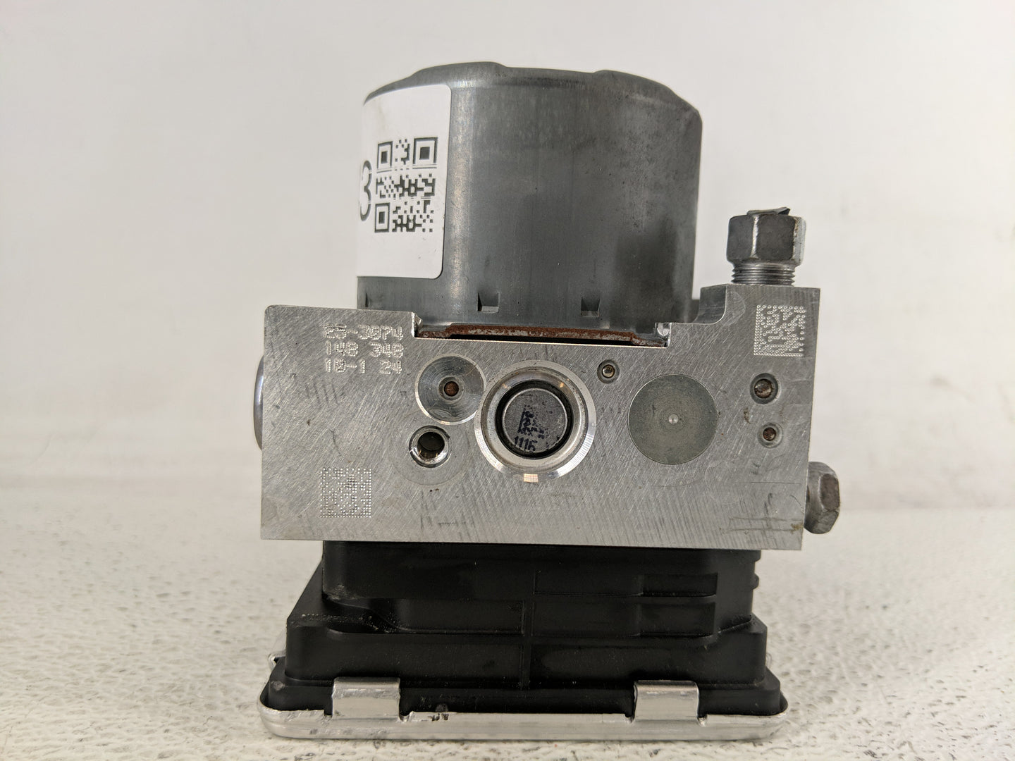 2020-2022 Chevrolet Equinox ABS Pump Control Module Replacement P/N:84825144 Fits Fits 2020 2021 2022 OEM Used Auto Parts - 