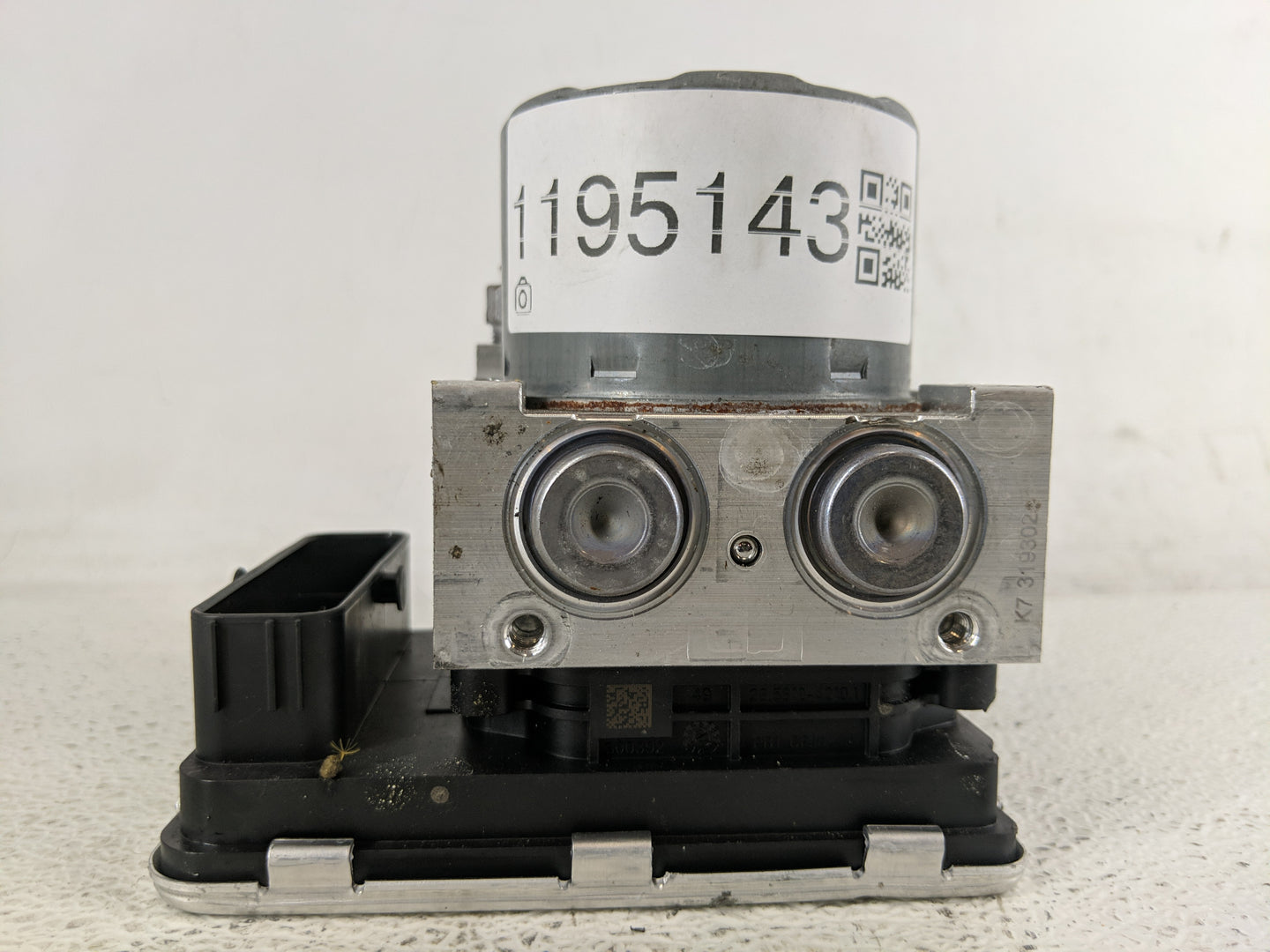 2020-2022 Chevrolet Equinox ABS Pump Control Module Replacement P/N:84825144 Fits Fits 2020 2021 2022 OEM Used Auto Parts - 
