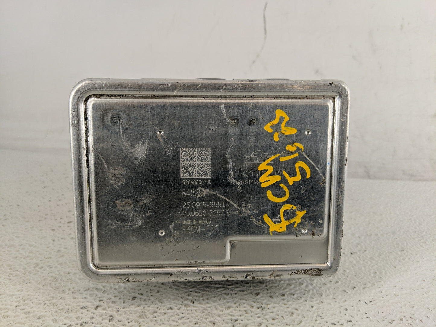2020-2022 Chevrolet Equinox ABS Pump Control Module Replacement P/N:84825144 Fits Fits 2020 2021 2022 OEM Used Auto Parts - 