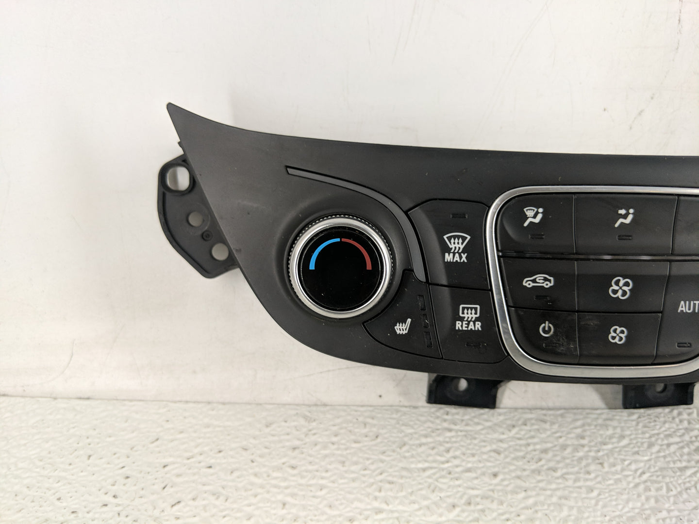 2019-2021 Chevrolet Equinox Climate Control Module Temperature AC/Heater Replacement P/N:84612975 Fits Fits 2019 2020 2021 O