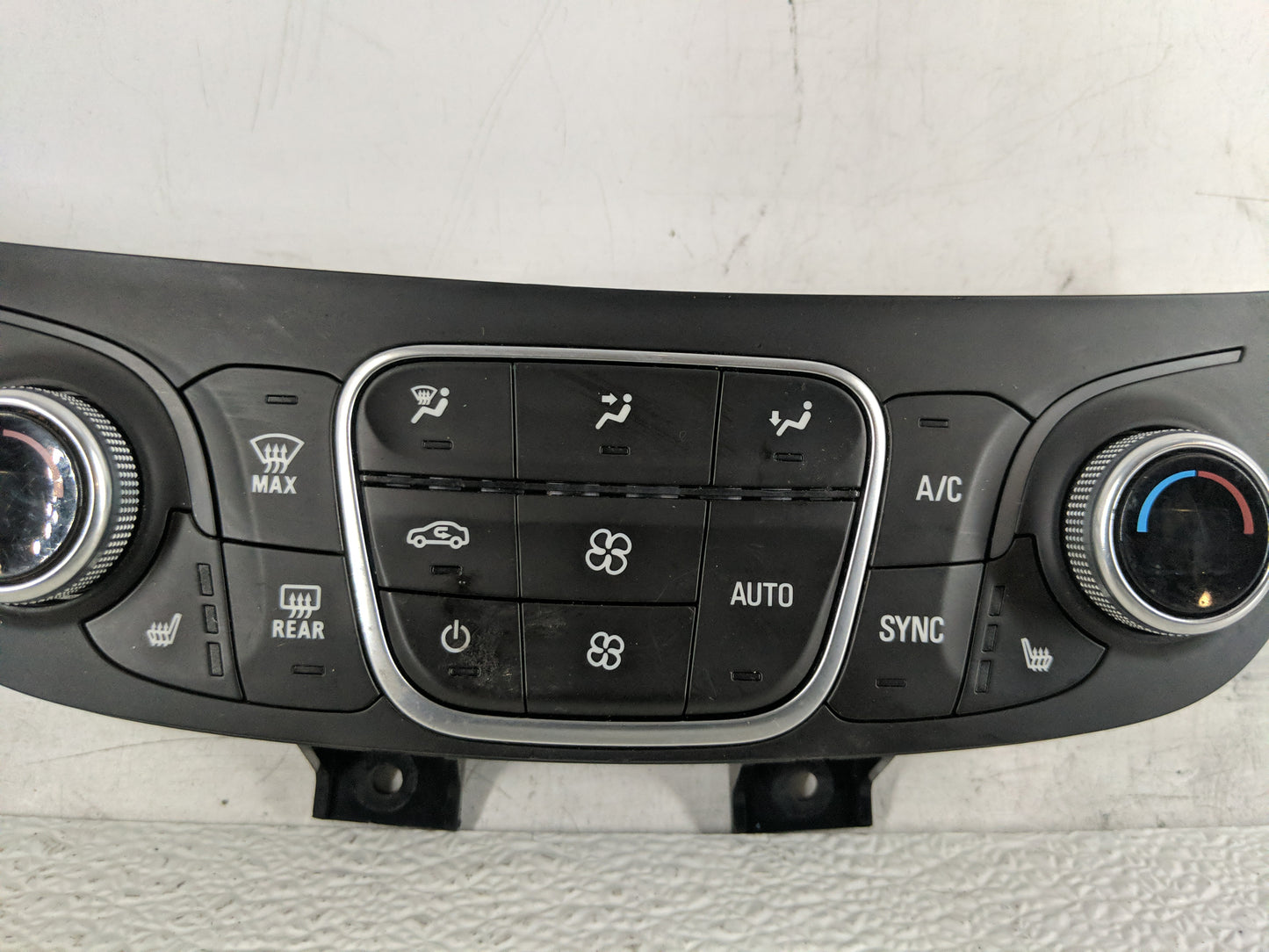 2019-2021 Chevrolet Equinox Climate Control Module Temperature AC/Heater Replacement P/N:84612975 Fits Fits 2019 2020 2021 O