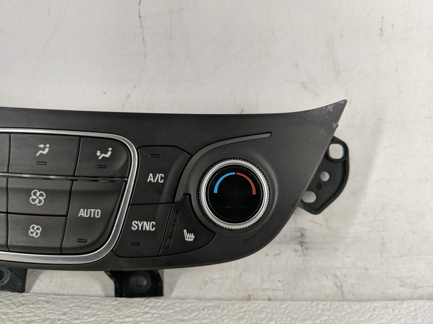 2019-2021 Chevrolet Equinox Climate Control Module Temperature AC/Heater Replacement P/N:84612975 Fits Fits 2019 2020 2021 O