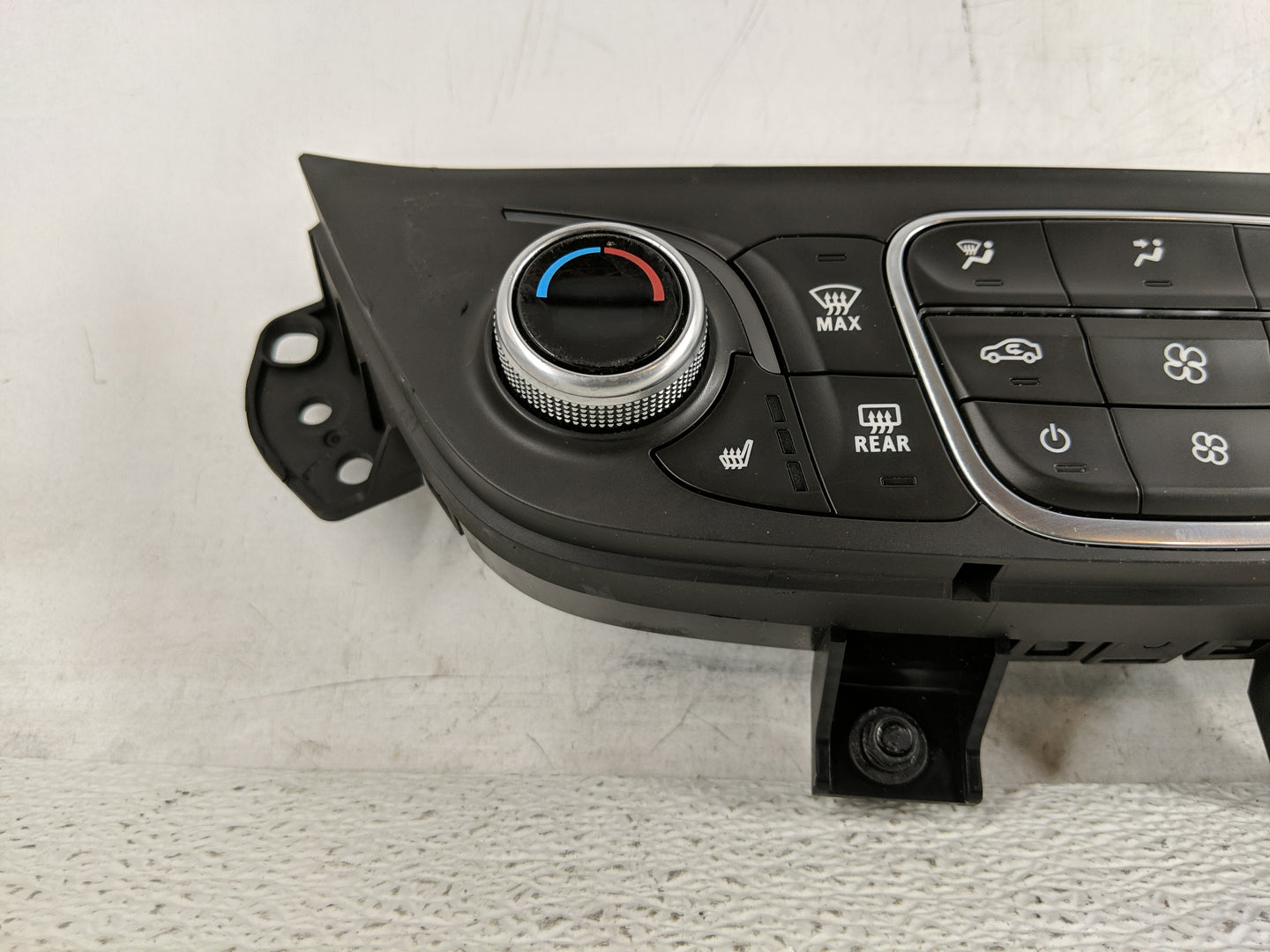 2019-2021 Chevrolet Equinox Climate Control Module Temperature AC/Heater Replacement P/N:84612975 Fits Fits 2019 2020 2021 O