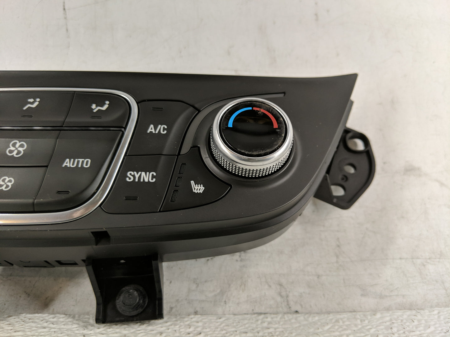 2019-2021 Chevrolet Equinox Climate Control Module Temperature AC/Heater Replacement P/N:84612975 Fits Fits 2019 2020 2021 O