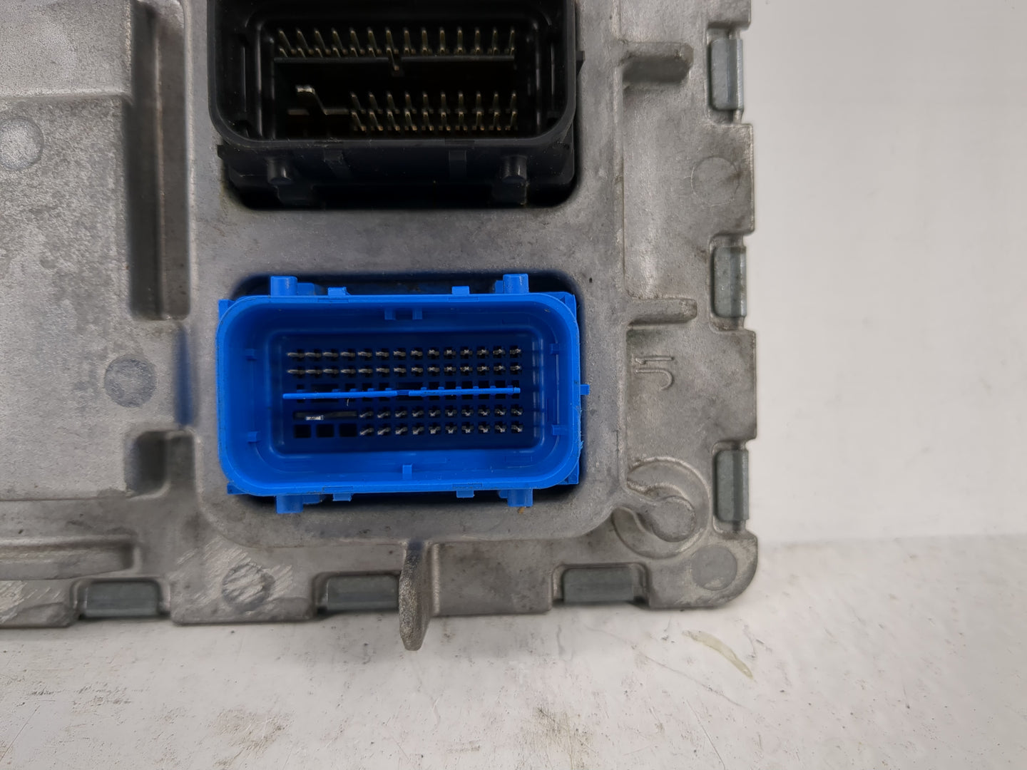 2020-2022 Chevrolet Equinox PCM Engine Control Computer ECU ECM PCU OEM P/N:12710152 Fits Fits 2020 2021 2022 OEM Used Auto 