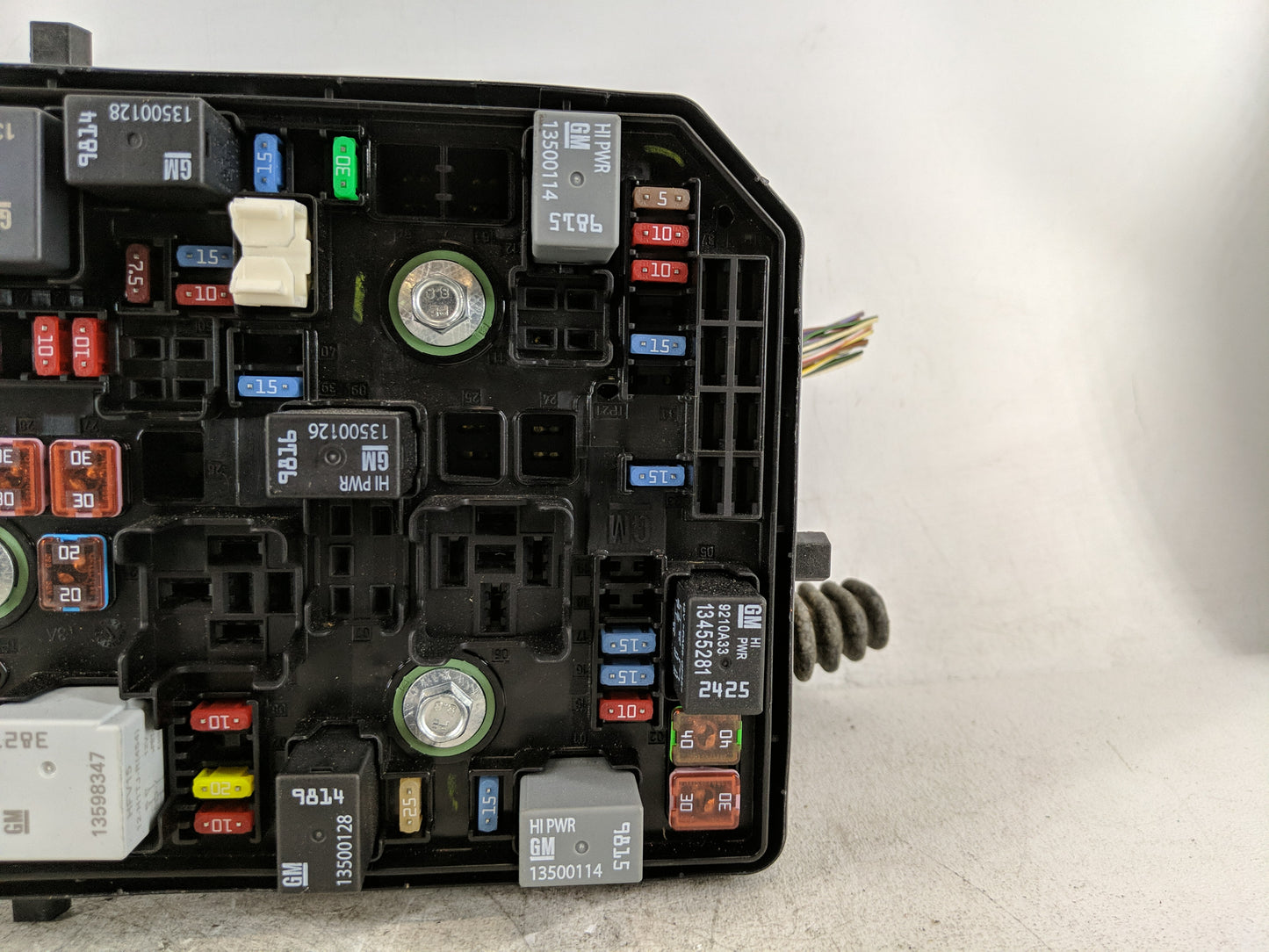 2018-2022 Chevrolet Equinox Fusebox Fuse Box Panel Relay Module P/N:84809671 Fits Fits 2018 2019 2020 2021 2022 OEM Used Aut