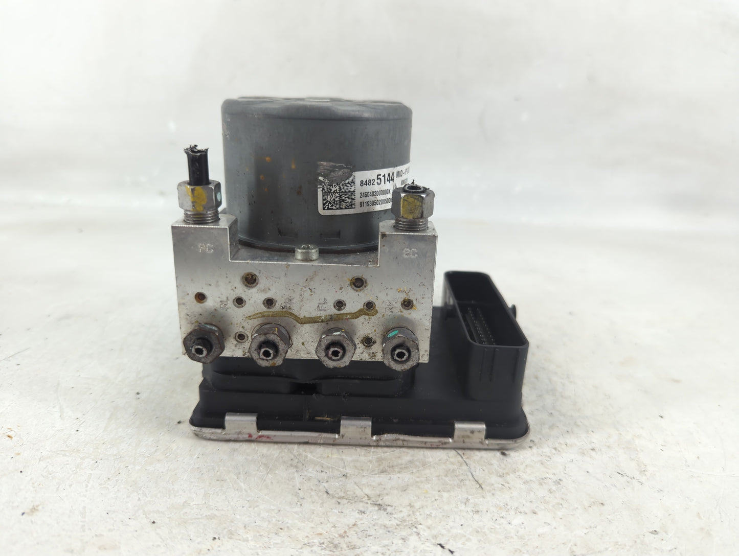 2020 Chevrolet Equinox ABS Pump Control Module Replacement P/N:84825144 Fits Fits 2021 OEM Used Auto Parts - Oemusedautopart