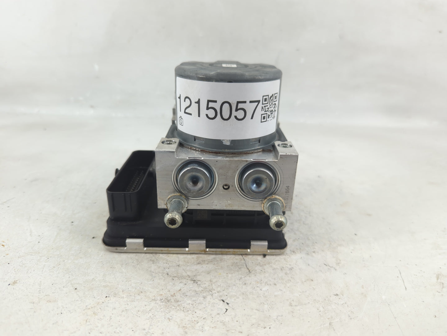 2020 Chevrolet Equinox ABS Pump Control Module Replacement P/N:84825144 Fits Fits 2021 OEM Used Auto Parts - Oemusedautopart