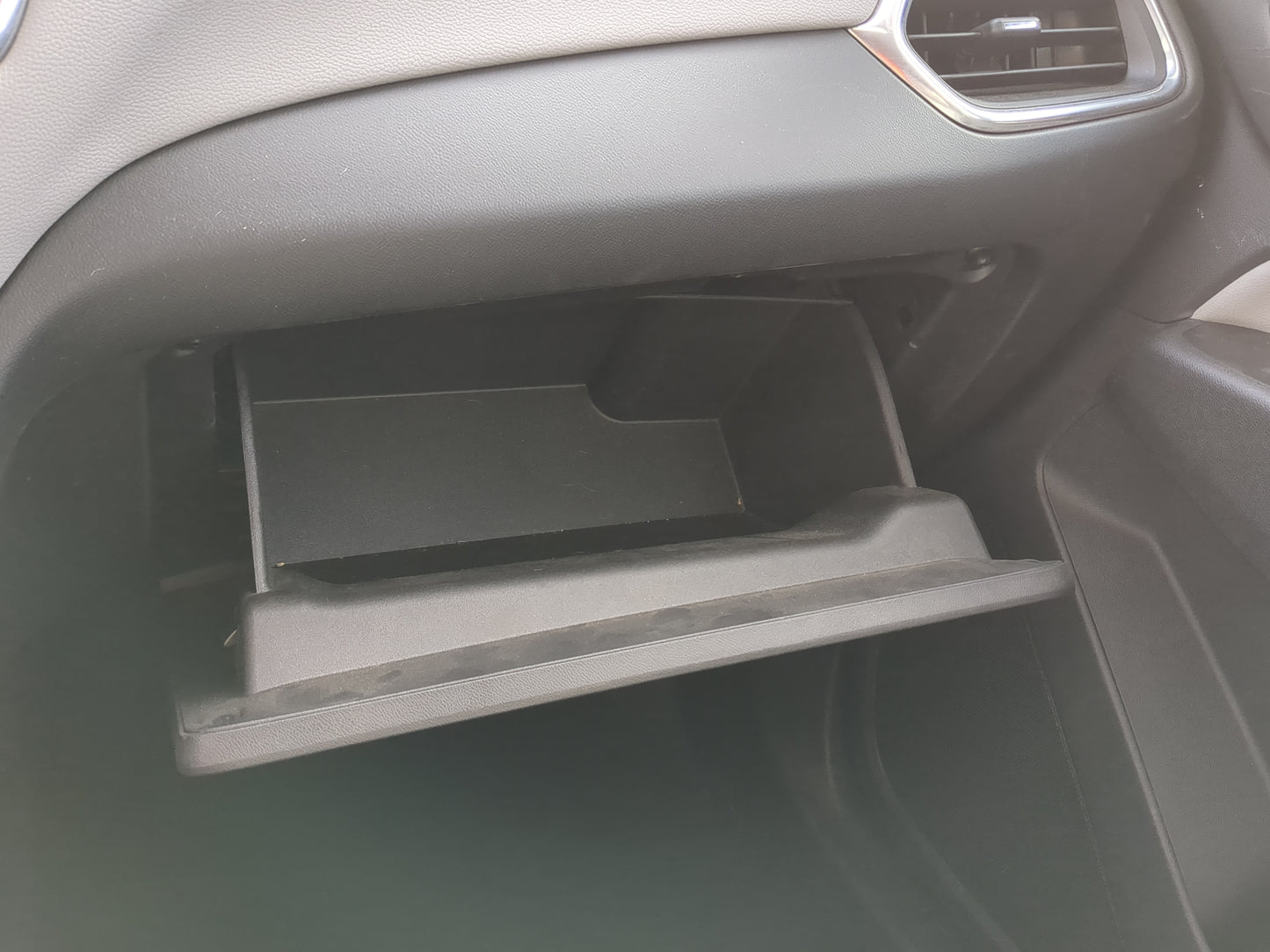 2020 Chevrolet Equinox Passenger Glove Box Door Storage Compartment - Oemusedautoparts1.com