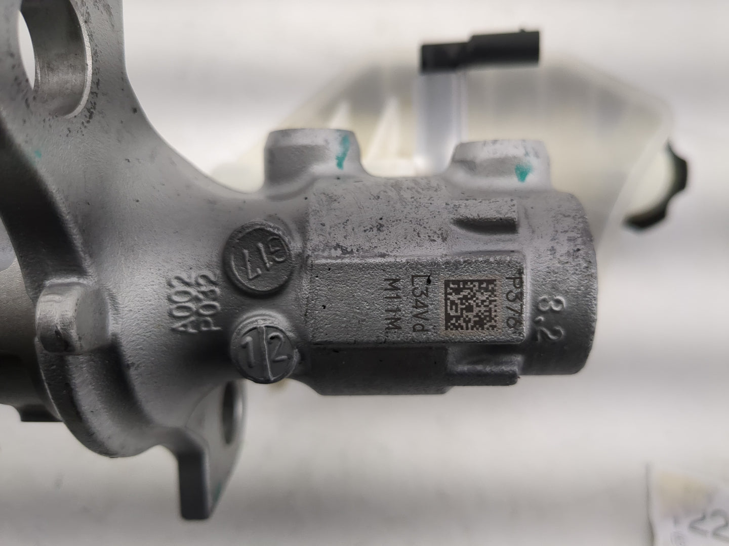 2018-2022 Chevrolet Equinox Brake Master Cylinder 1220634 - Oemusedautoparts1.com