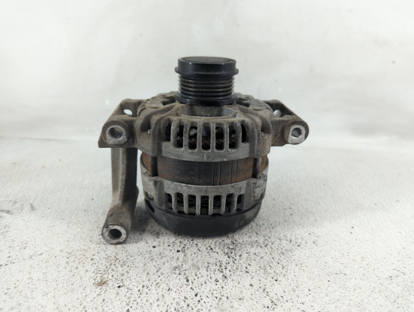 2018-2022 Chevrolet Equinox Alternator Replacement Generator Charging Assembly Engine OEM P/N:126 312 168 Fits OEM Used Auto