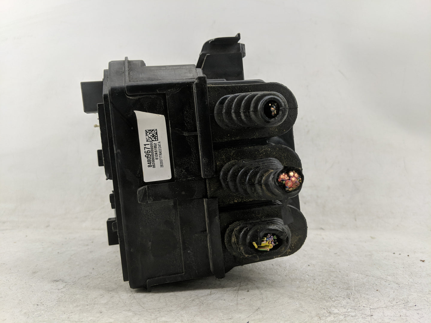 2018-2022 Chevrolet Equinox Fusebox Fuse Box Panel Relay Module P/N:07120222817 Fits Fits 2018 2019 2020 2021 2022 OEM Used 