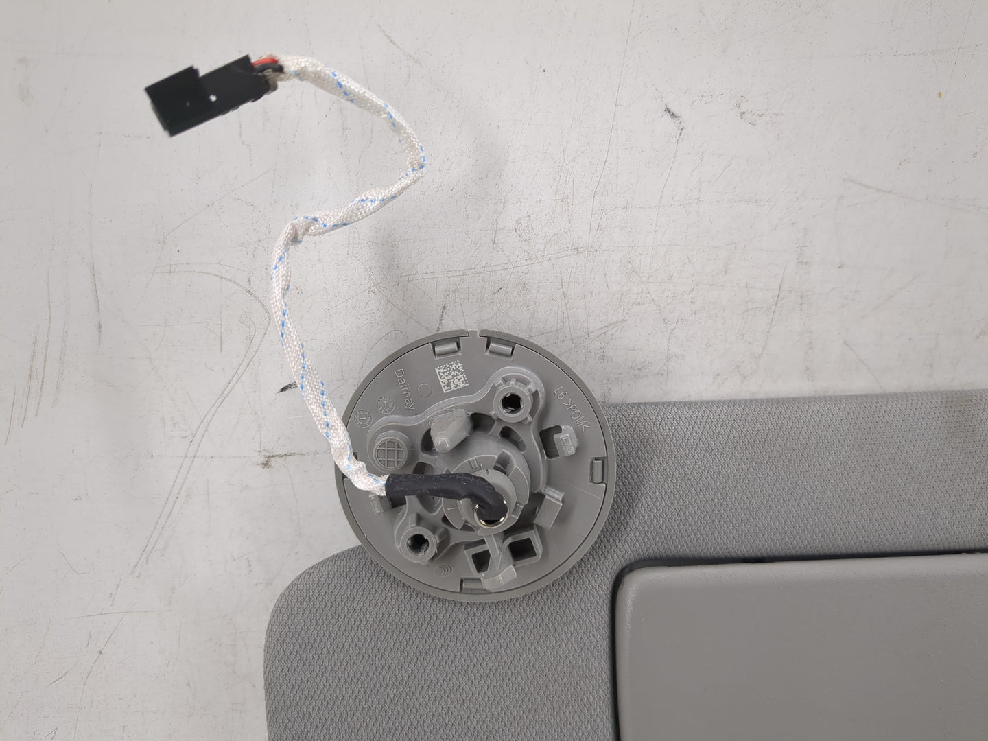 2020-2022 Chevrolet Equinox Sun Visor Shade Replacement Driver Left Mirror Fits Fits 2020 2021 2022 OEM Used Auto Parts - Oe