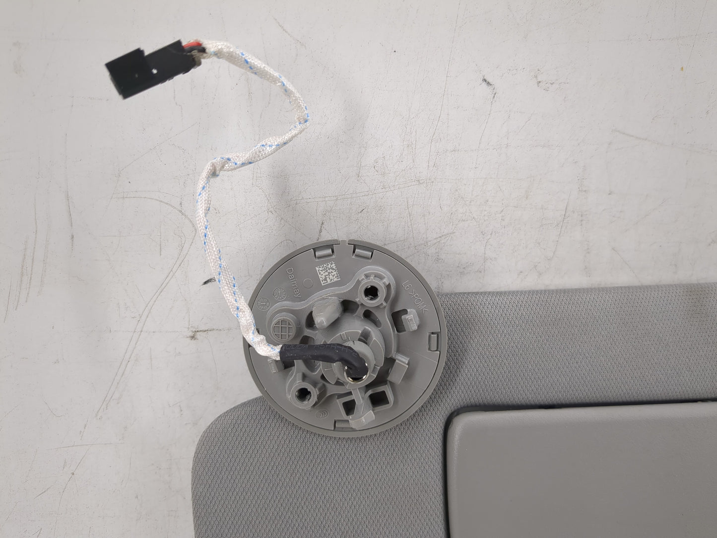 2020-2022 Chevrolet Equinox Sun Visor Shade Replacement Driver Left Mirror Fits Fits 2020 2021 2022 OEM Used Auto Parts - Oe